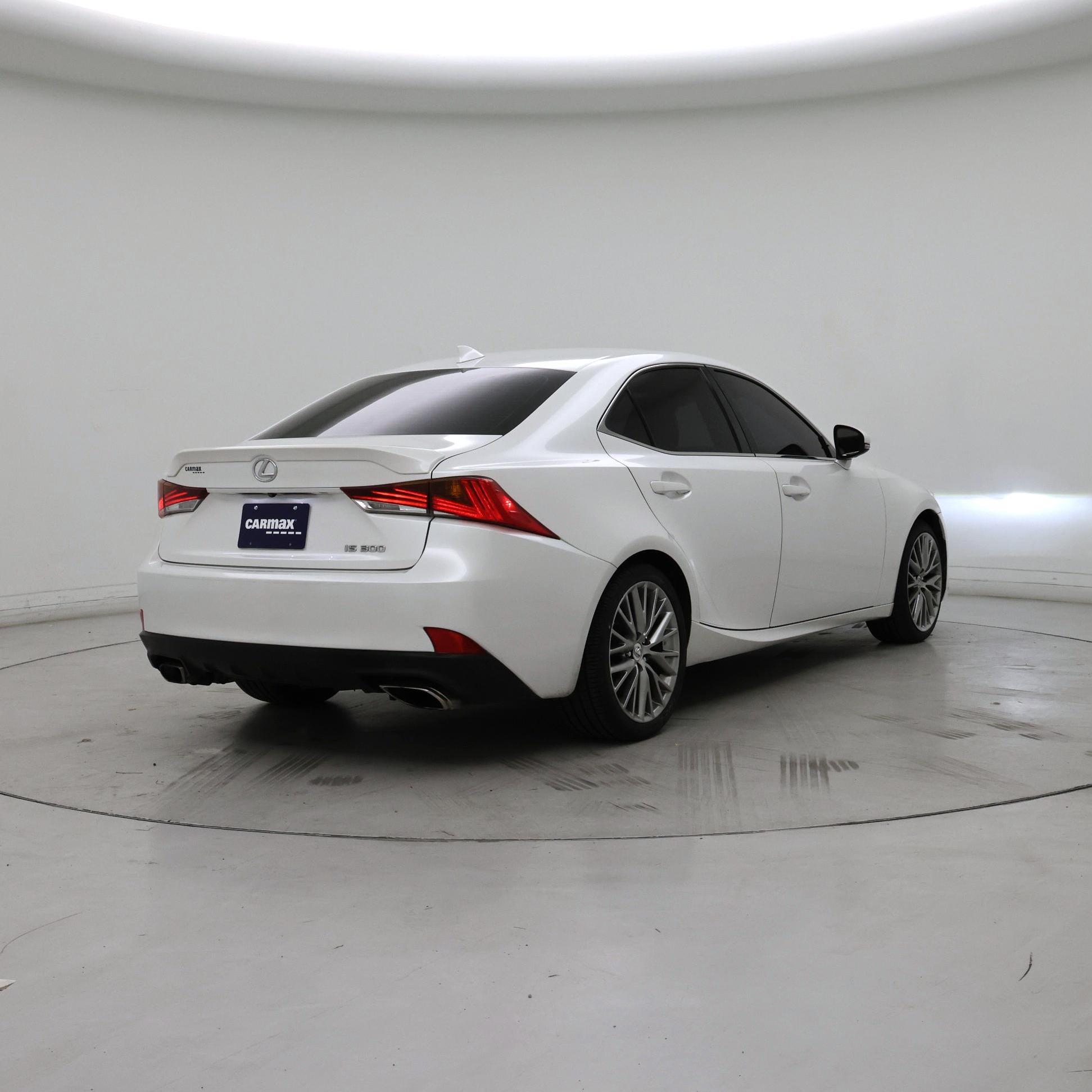 Thumbnail: 2018 Lexus IS - 8