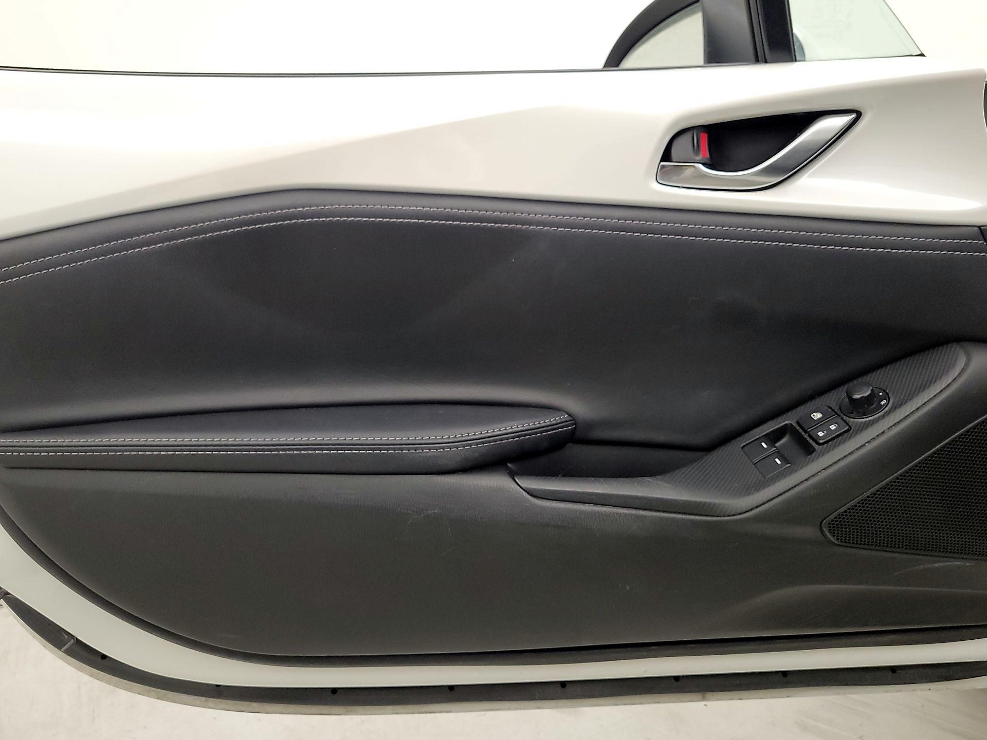 Thumbnail: 2022 Mazda MX-5 Miata - 12