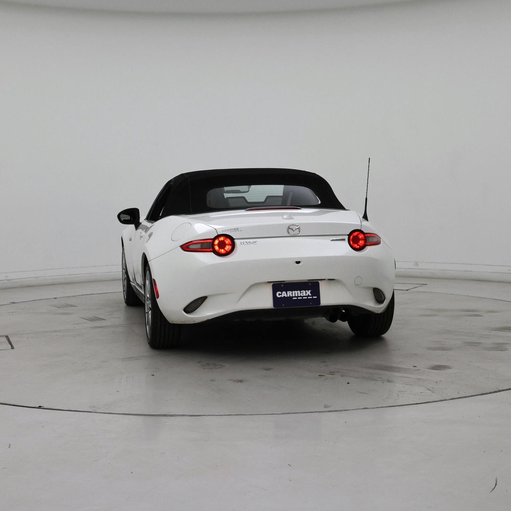 Thumbnail: 2022 Mazda MX-5 Miata - 6
