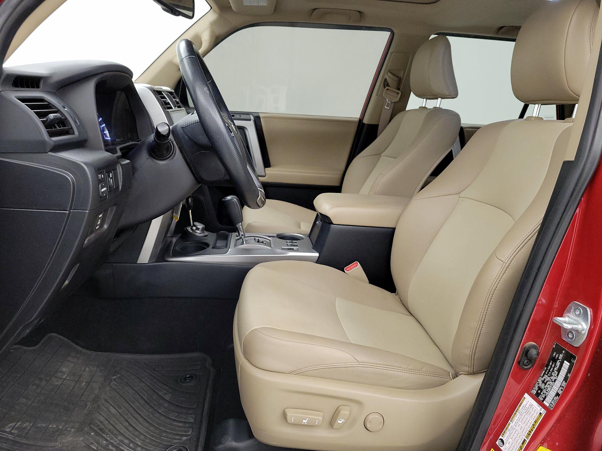 Thumbnail: 2015 Toyota 4Runner - 11