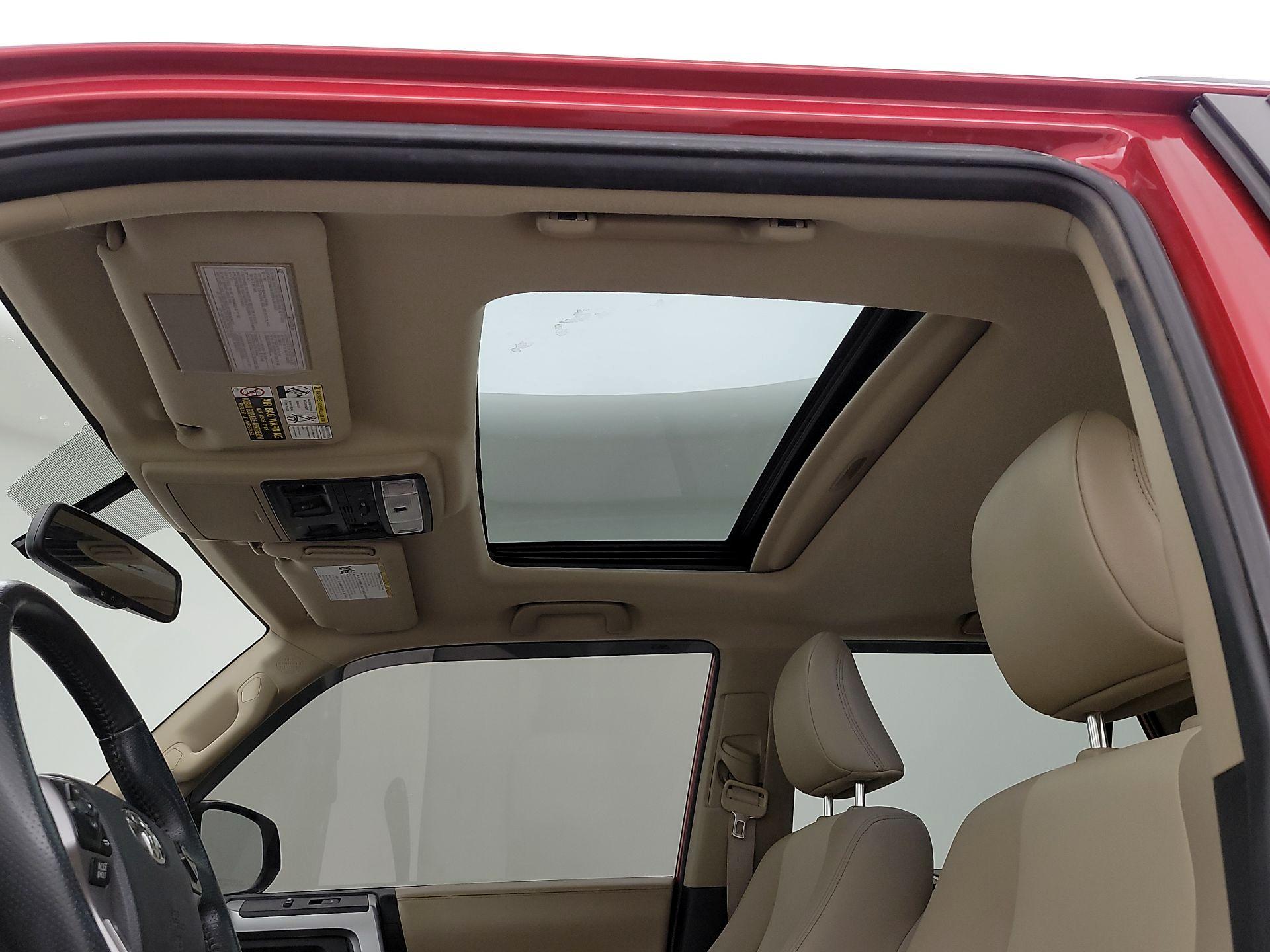 Thumbnail: 2015 Toyota 4Runner - 19