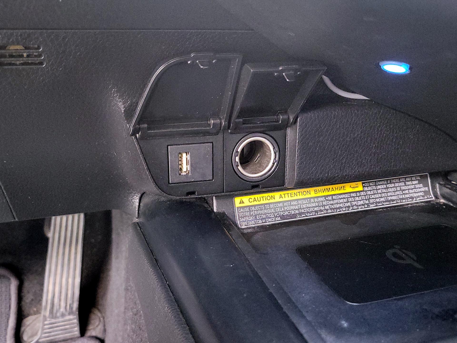 Thumbnail: 2020 Toyota Camry - 17