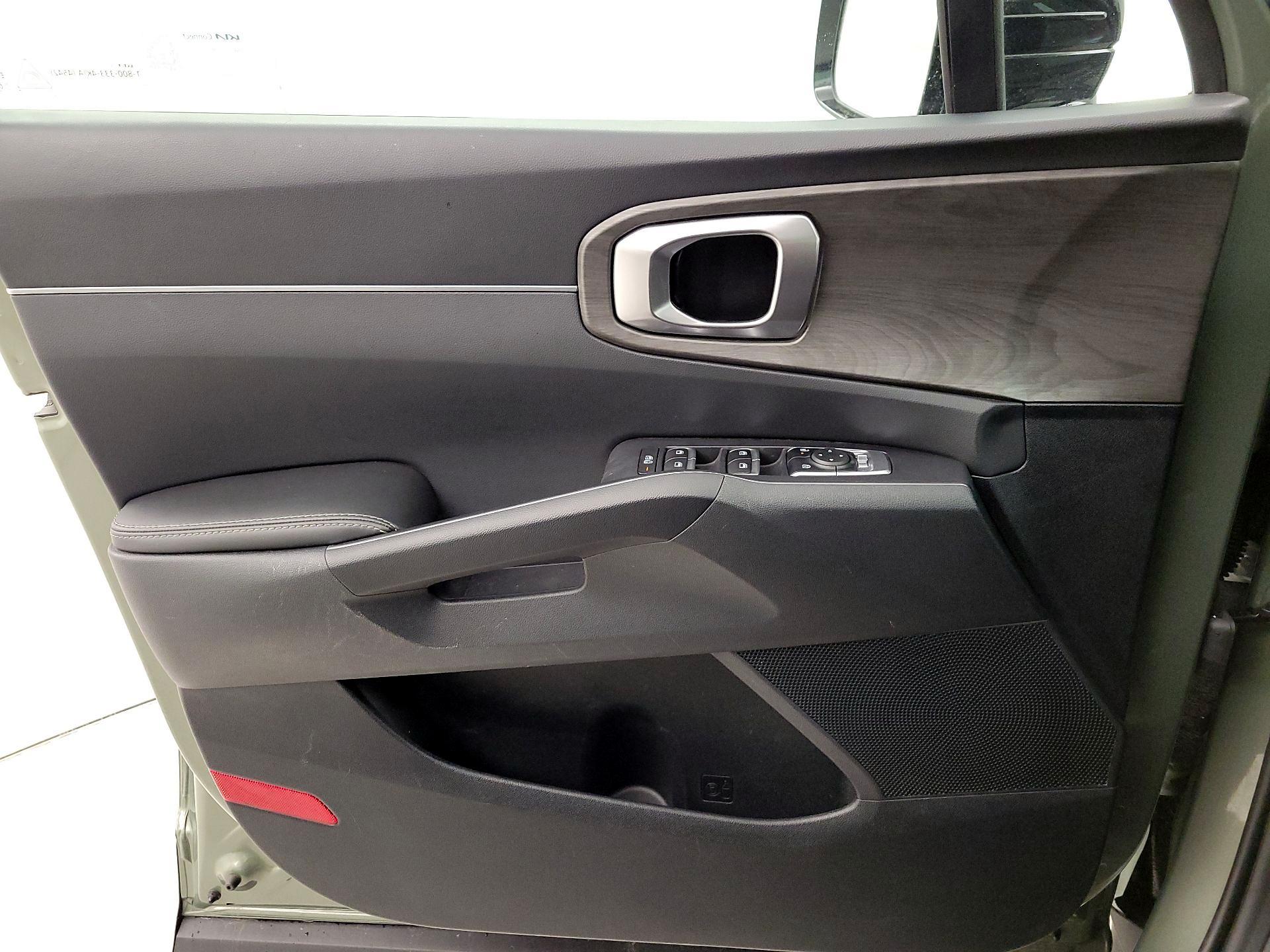 Thumbnail: 2024 Kia Sorento - 12