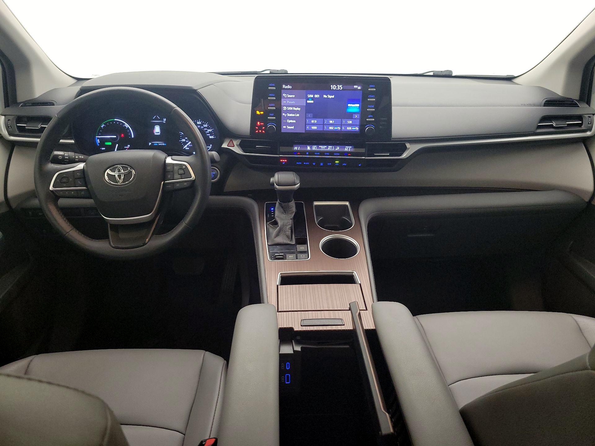 Thumbnail: 2021 Toyota Sienna - 9