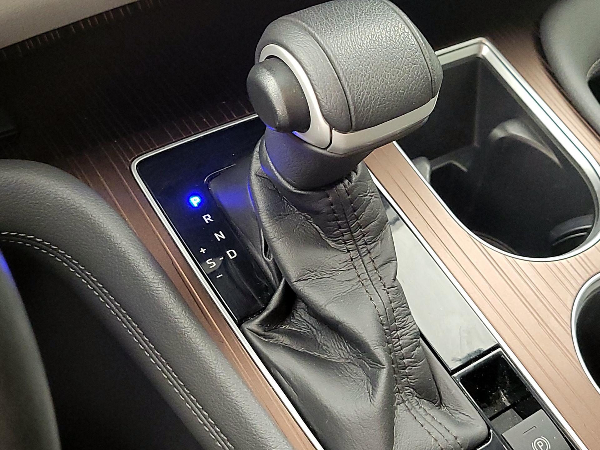 Thumbnail: 2021 Toyota Sienna - 17