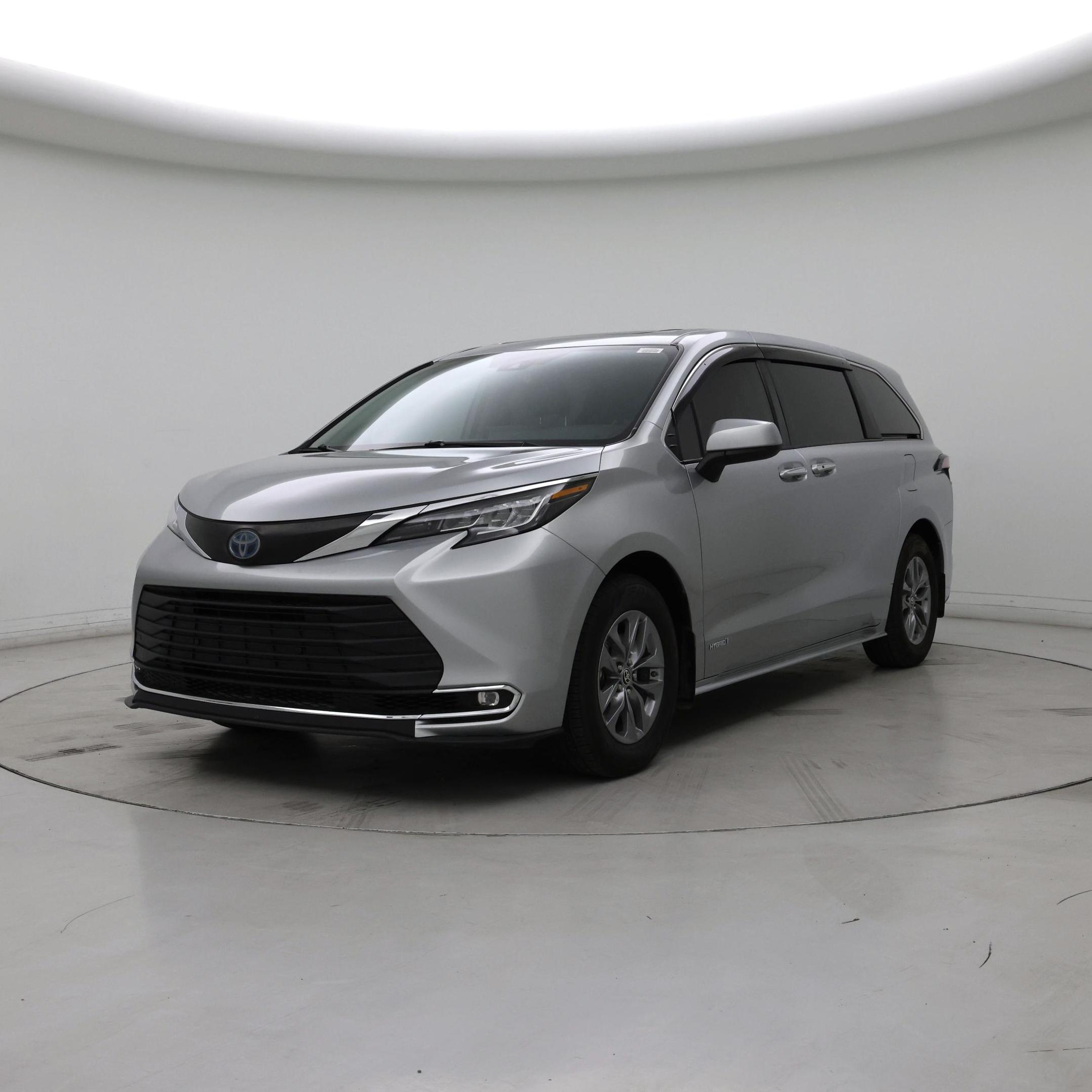 Thumbnail: 2021 Toyota Sienna - 4
