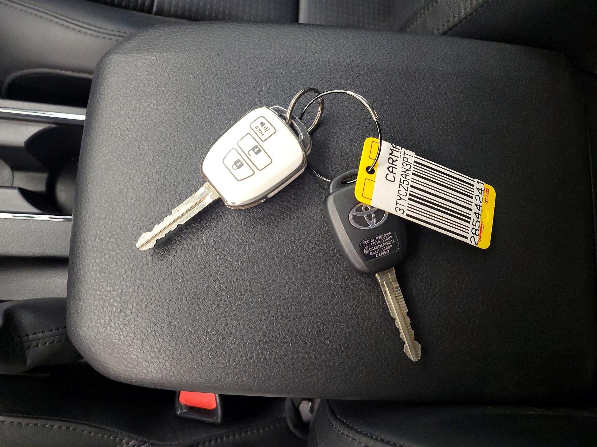 Thumbnail: 2023 Toyota Tacoma - 16