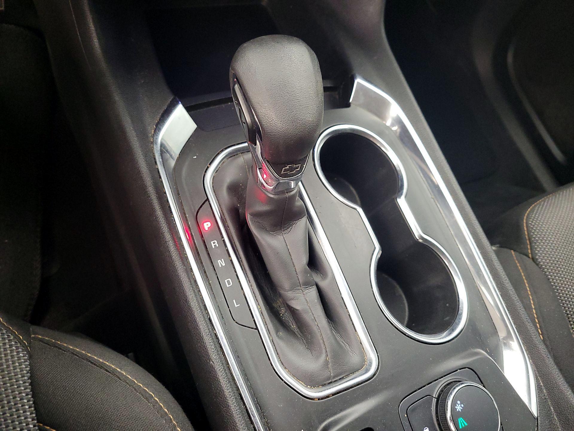 Thumbnail: 2021 Chevrolet Traverse - 15