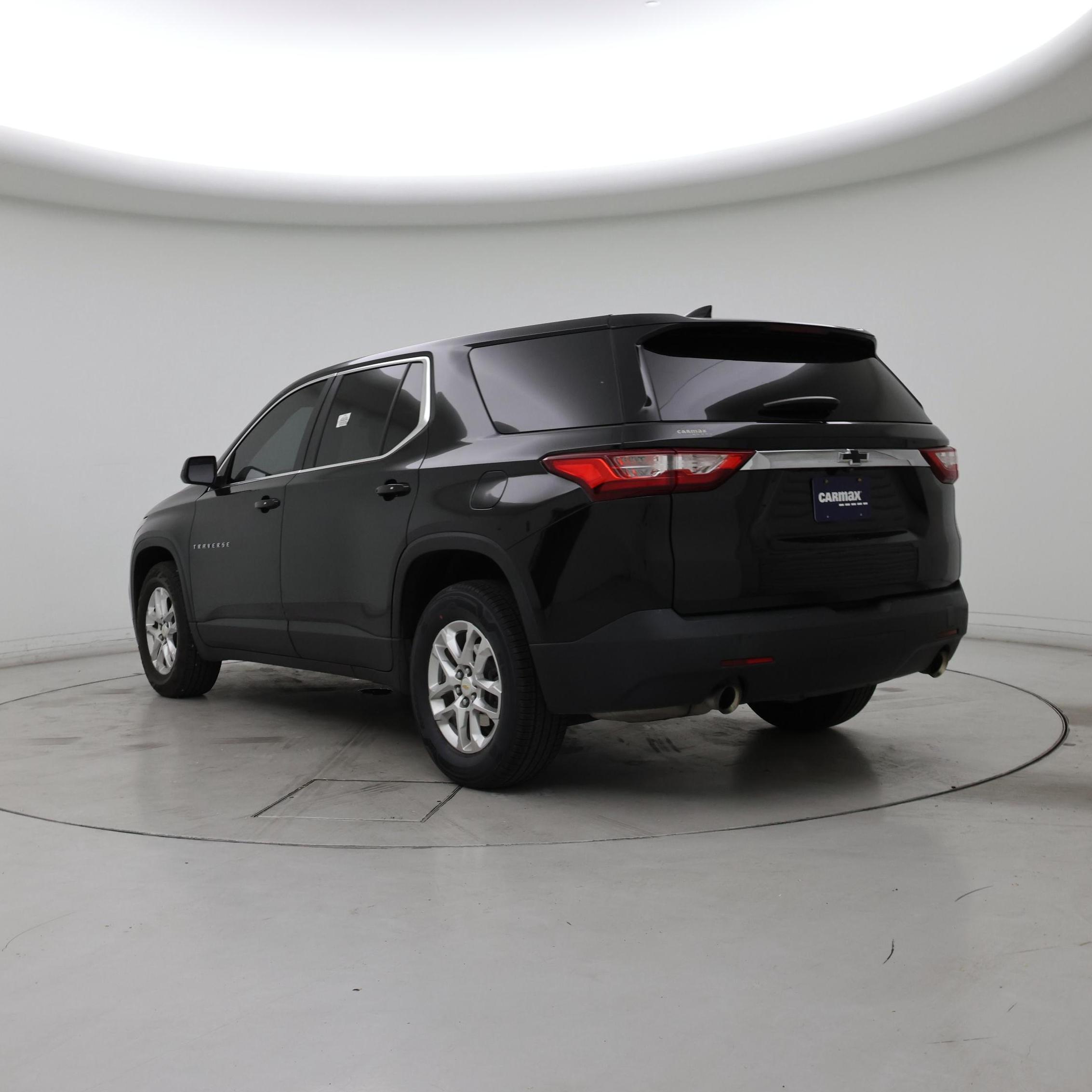 Thumbnail: 2021 Chevrolet Traverse - 2