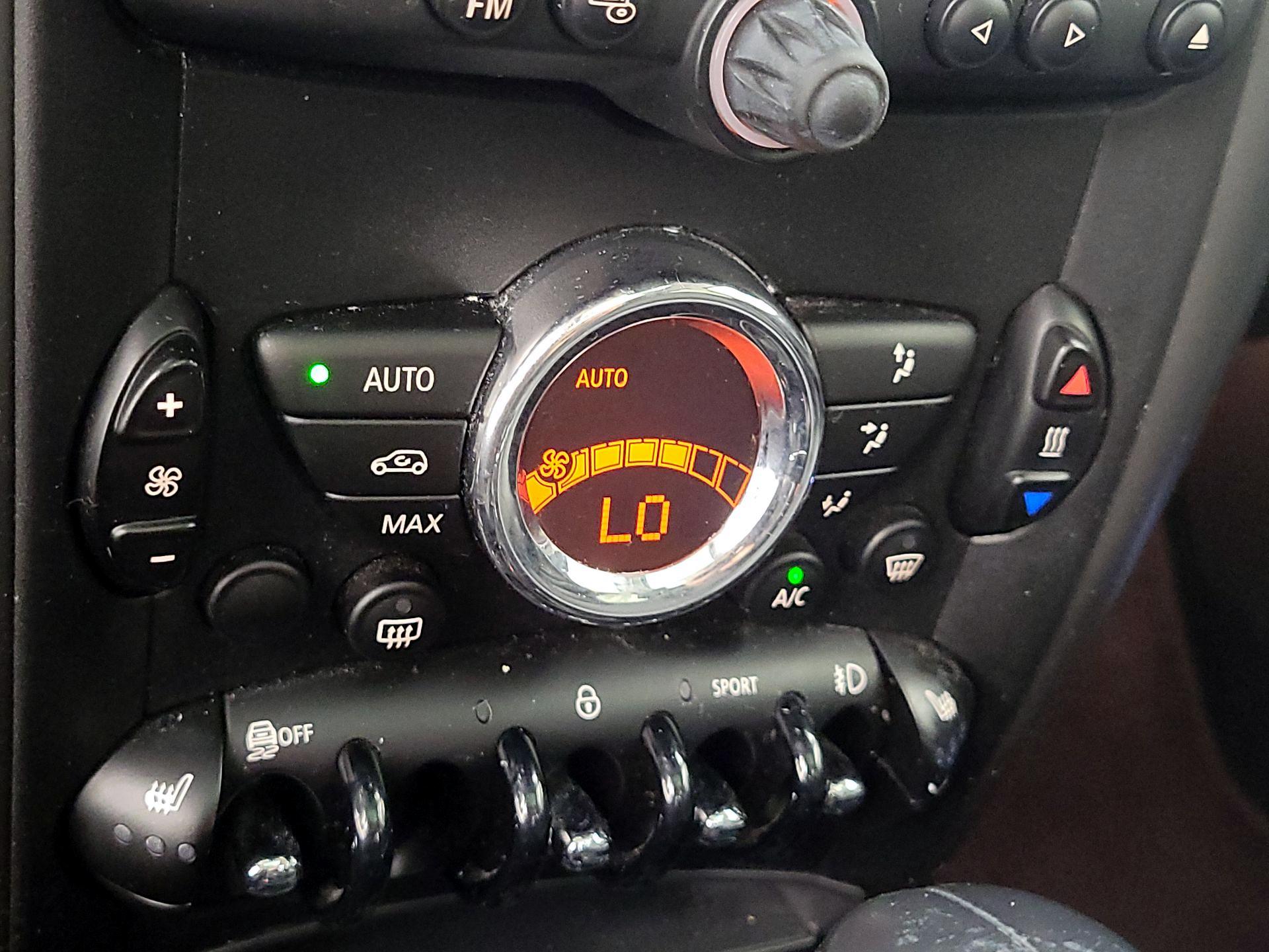 Thumbnail: 2016 MINI Cooper Countryman - 14