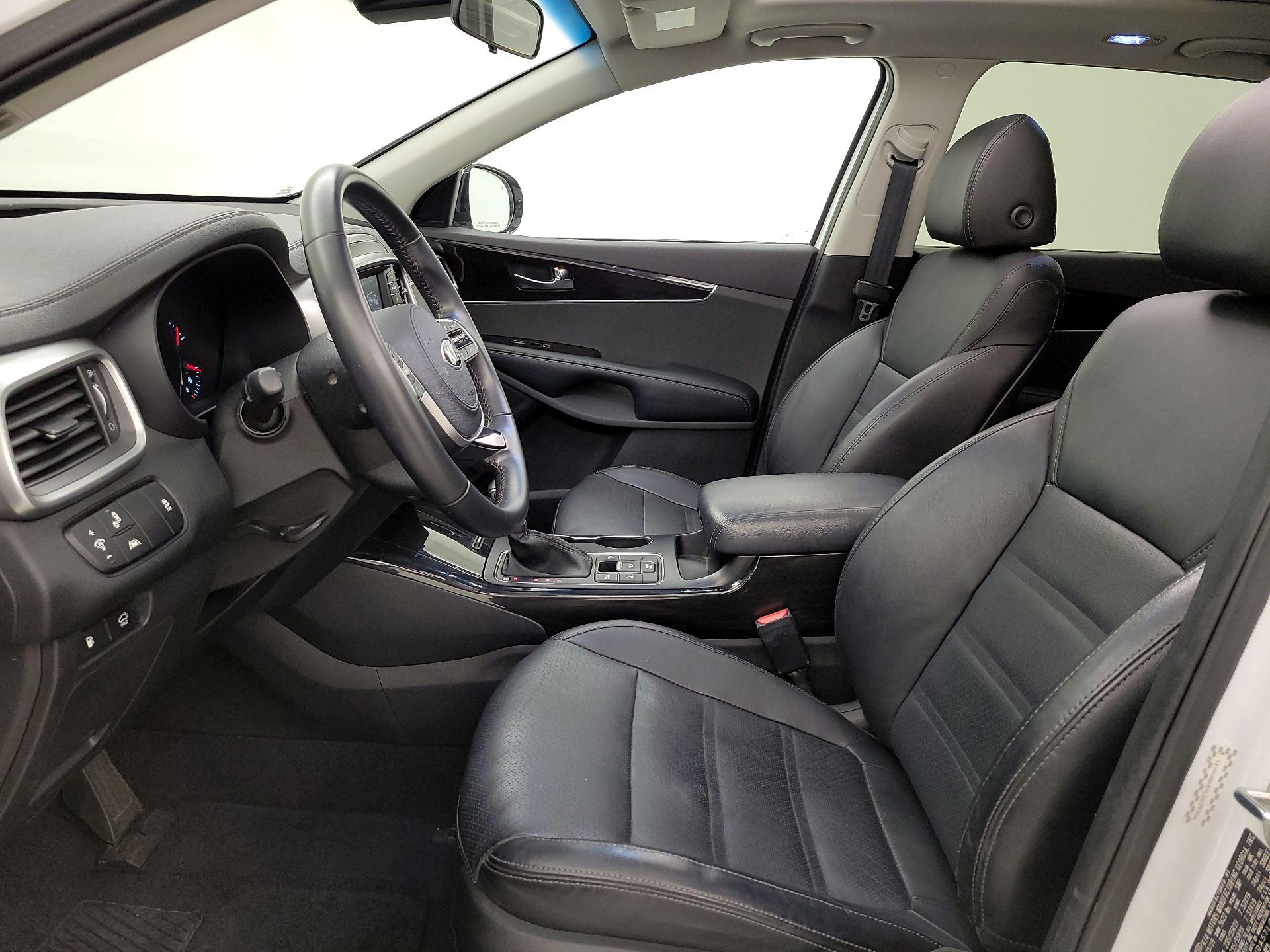 Thumbnail: 2020 Kia Sorento - 11