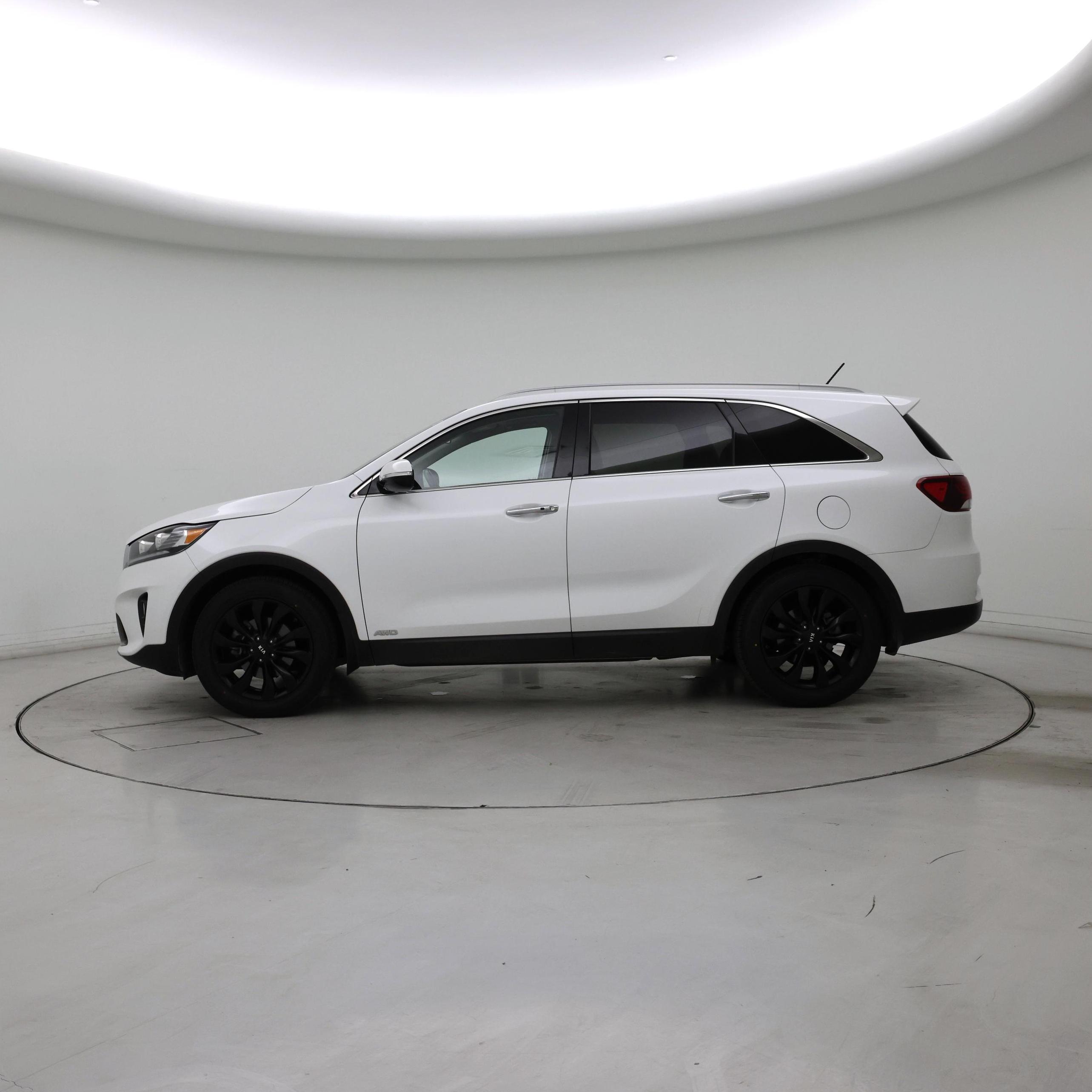 Thumbnail: 2020 Kia Sorento - 3