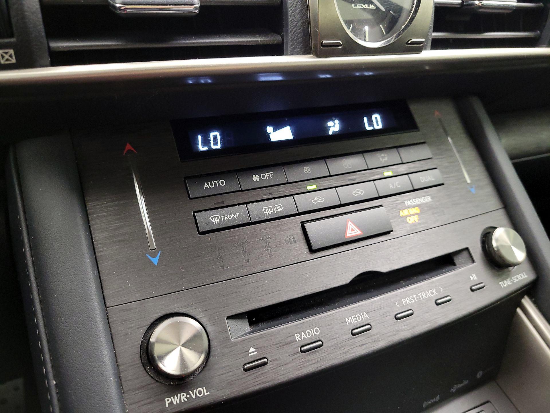 Thumbnail: 2020 Lexus IS - 14