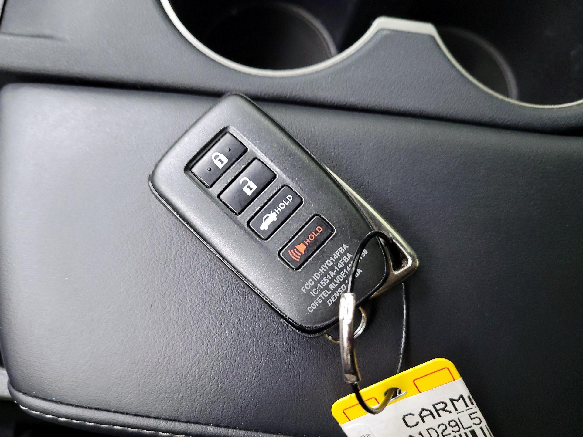 Thumbnail: 2020 Lexus IS - 18