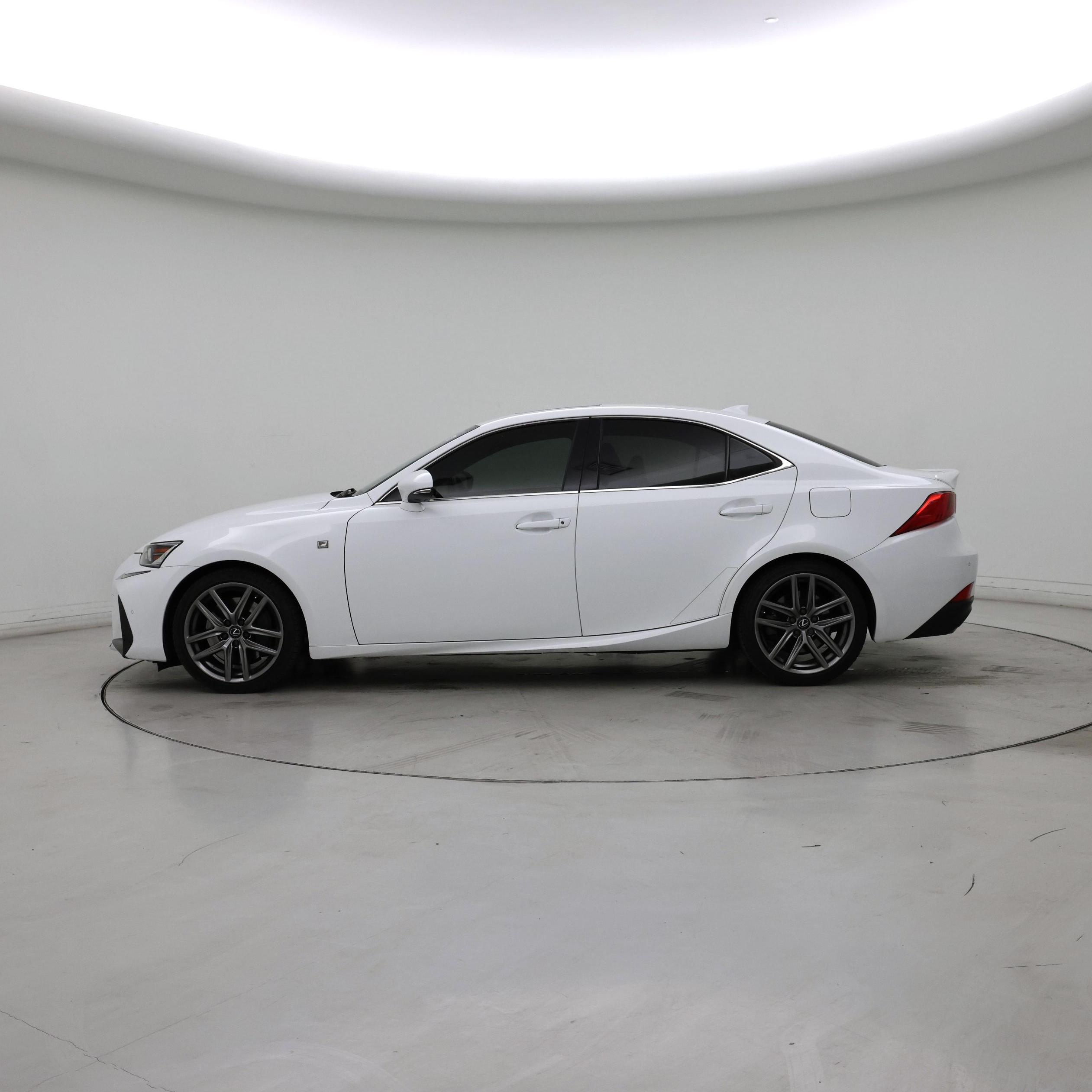 Thumbnail: 2020 Lexus IS - 3