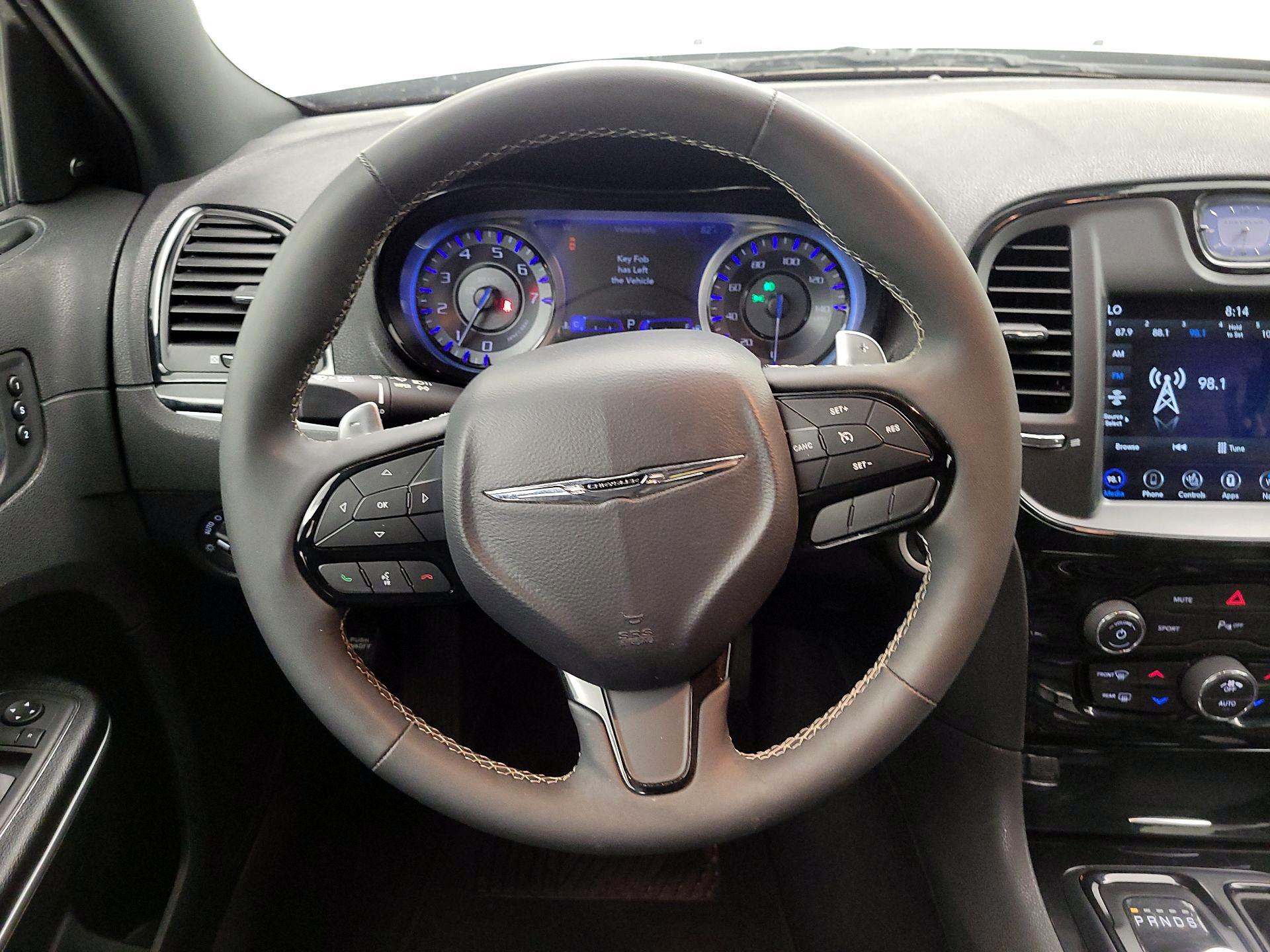 Thumbnail: 2023 Chrysler 300 - 10