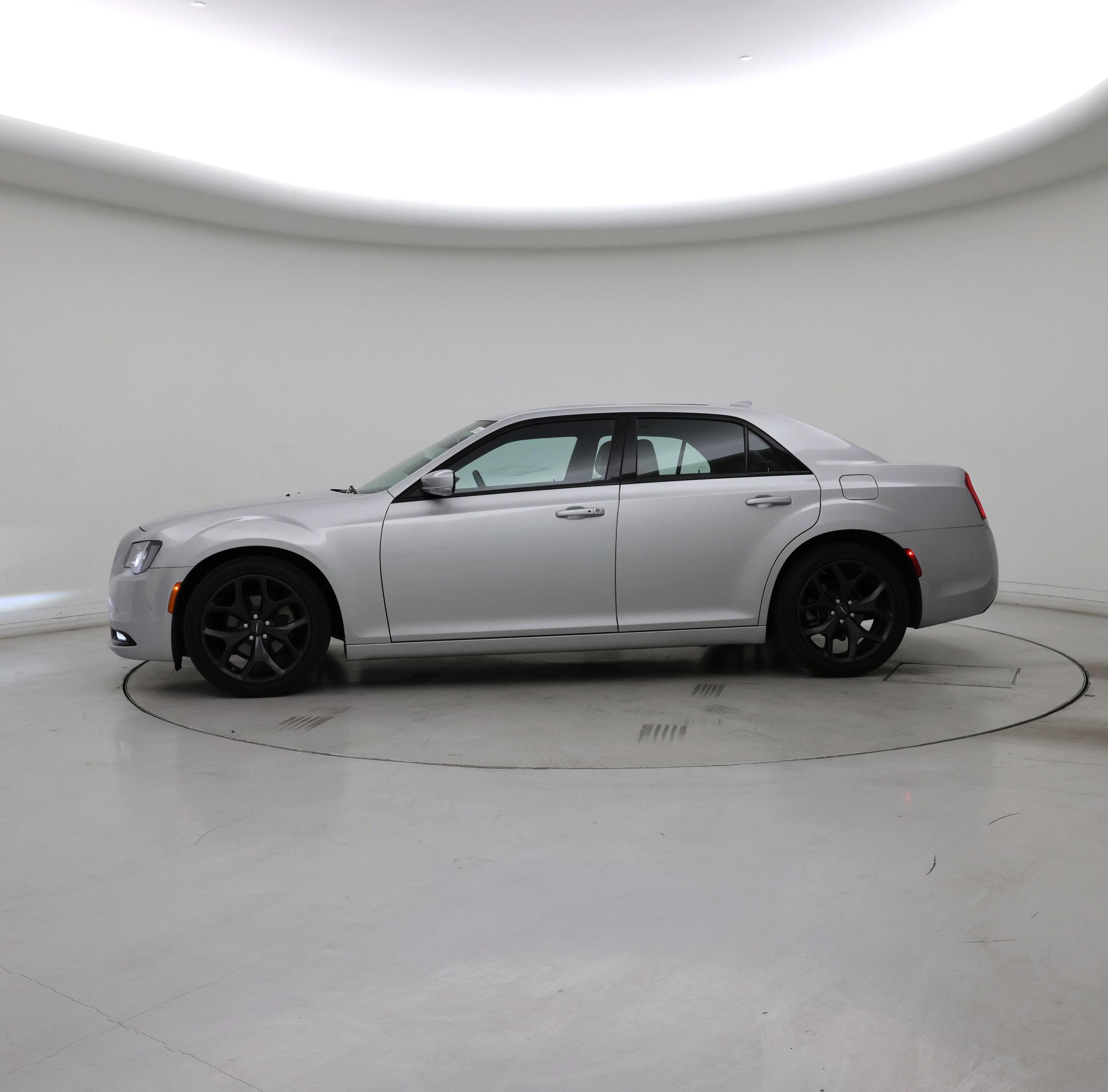 Thumbnail: 2023 Chrysler 300 - 3