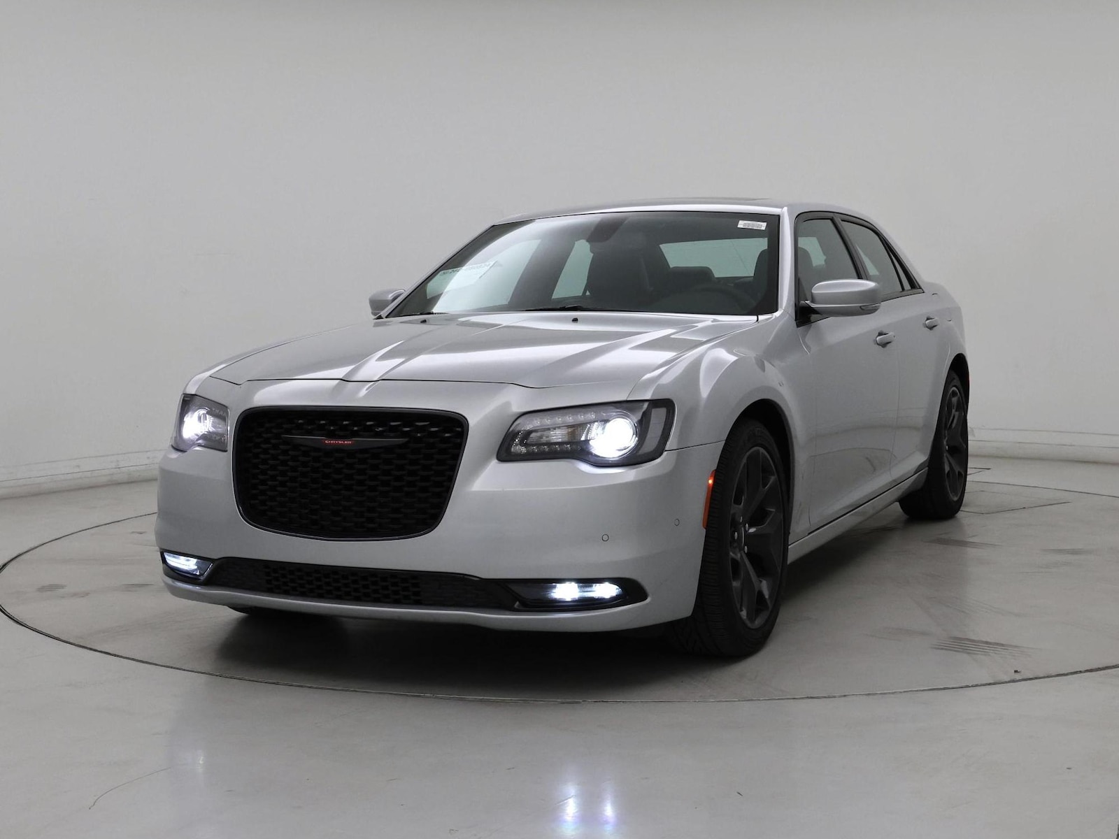 2023 Chrysler 300 S - Photo 5
