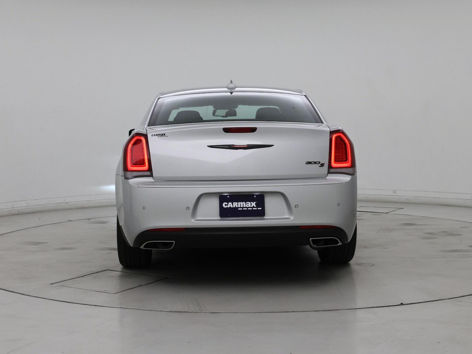 2023 Chrysler 300 S - Photo 7