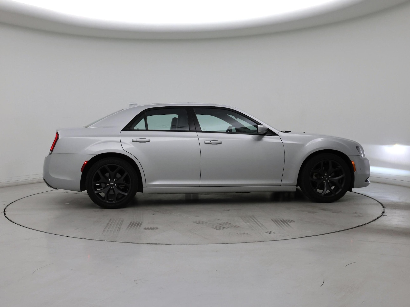 2023 Chrysler 300 S - Photo 8