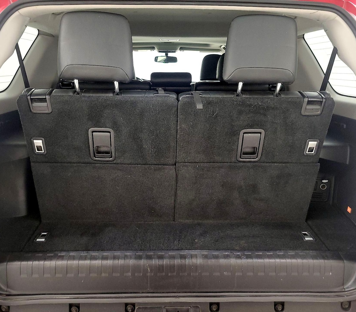Trunk/Cargo (Seats Up)