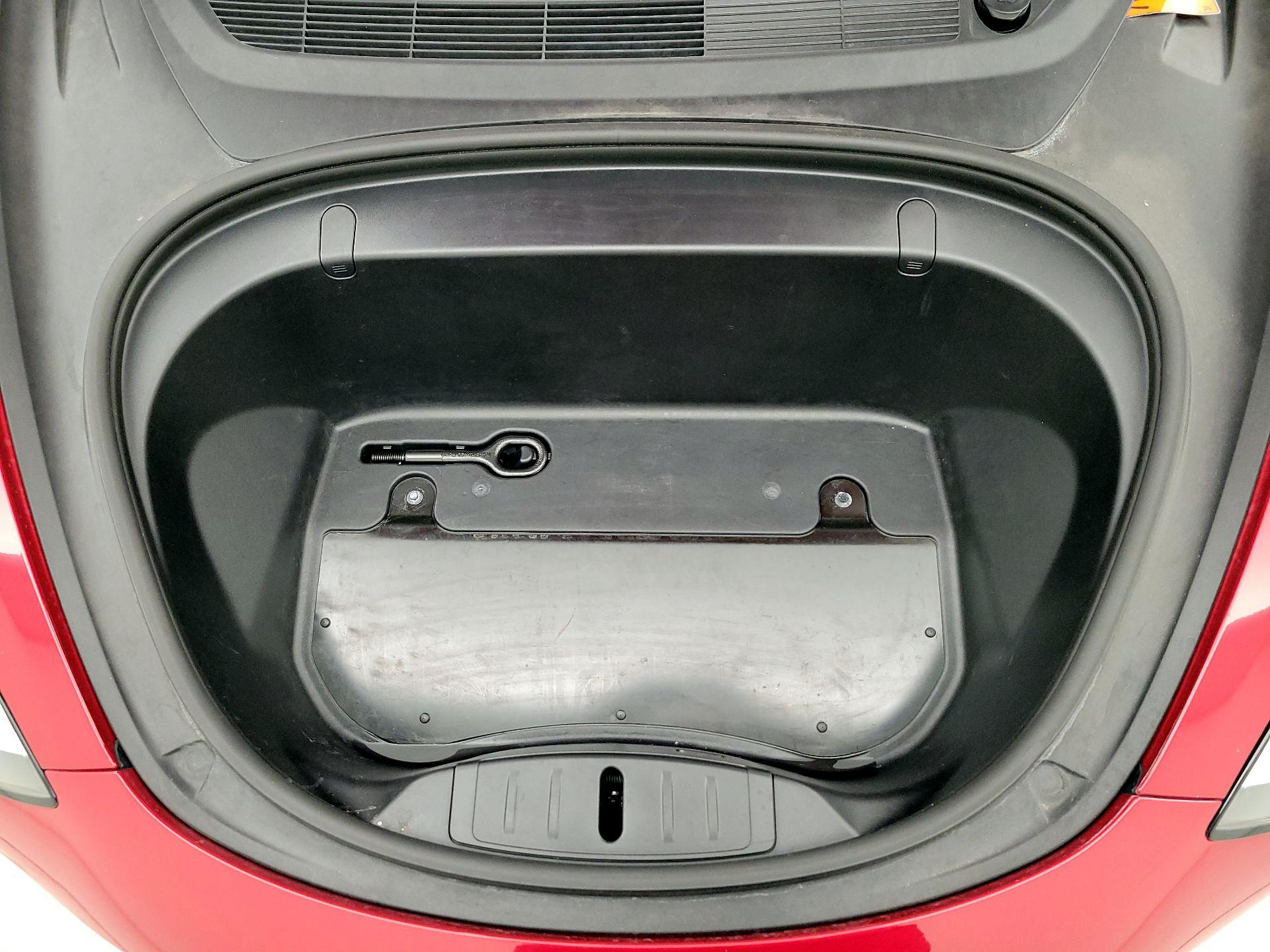 Thumbnail: 2019 Tesla Model 3 - 17