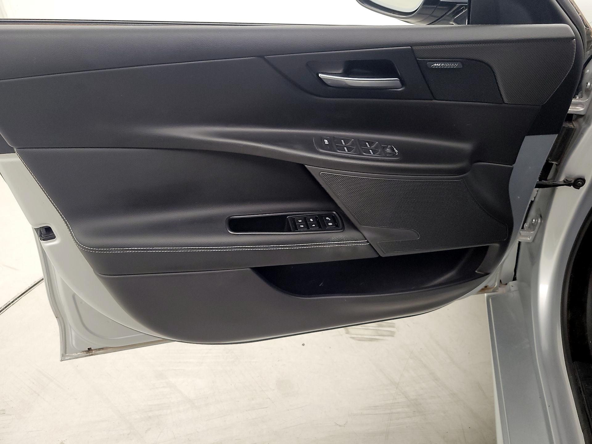 Thumbnail: 2017 Jaguar XE - 12