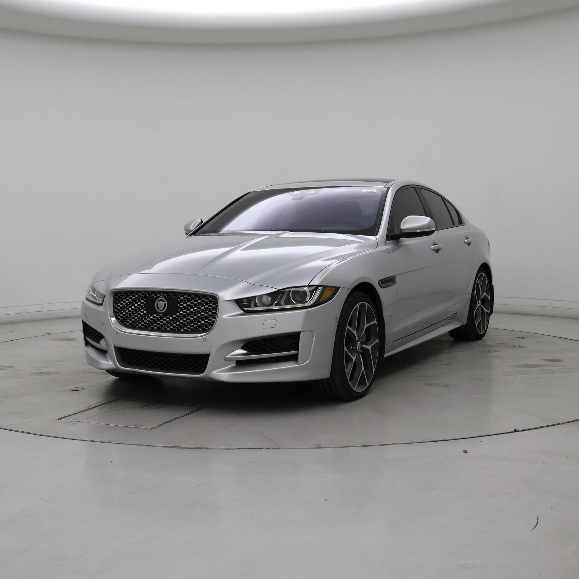 Thumbnail: 2017 Jaguar XE - 4