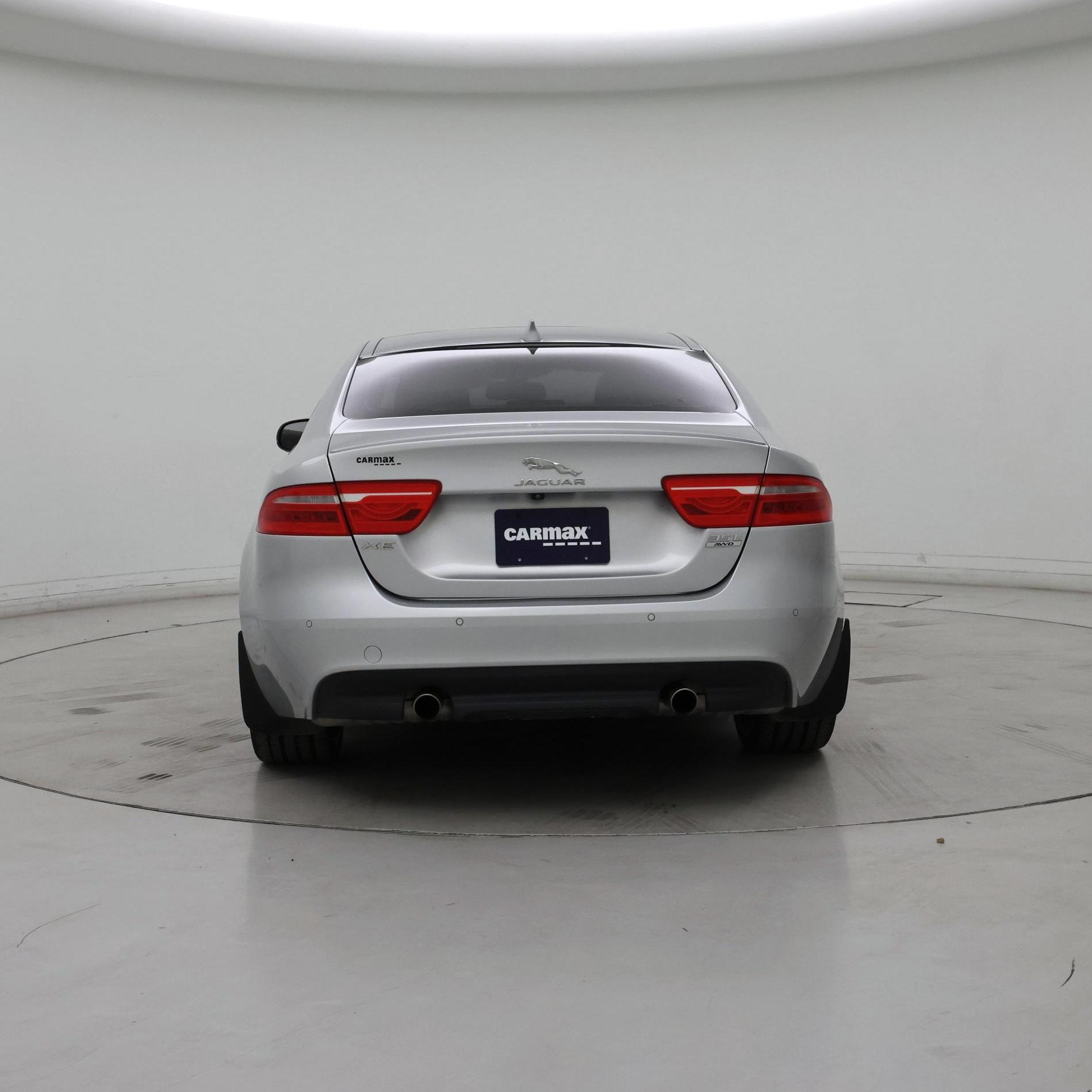 Thumbnail: 2017 Jaguar XE - 6