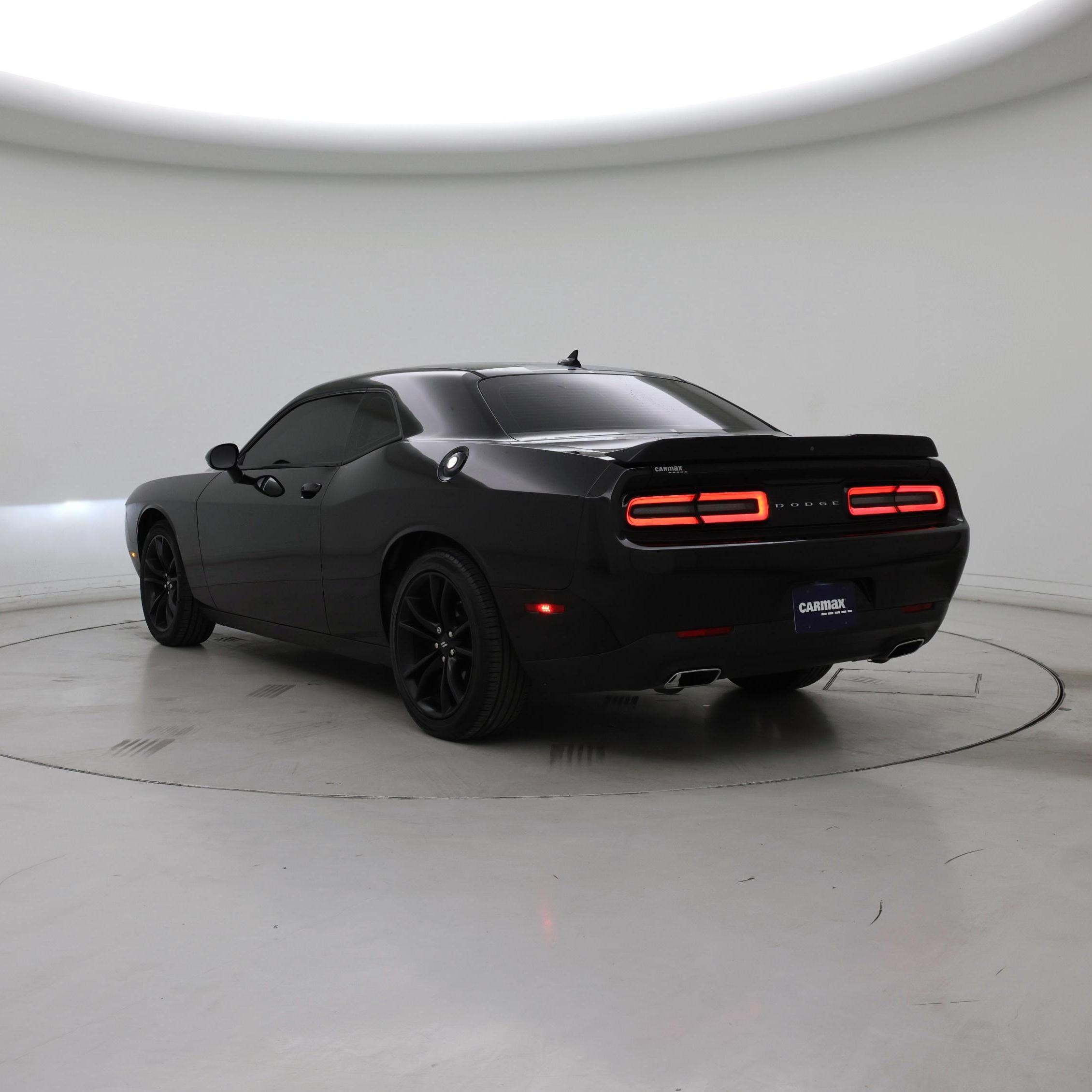 Thumbnail: 2018 Dodge Challenger - 2