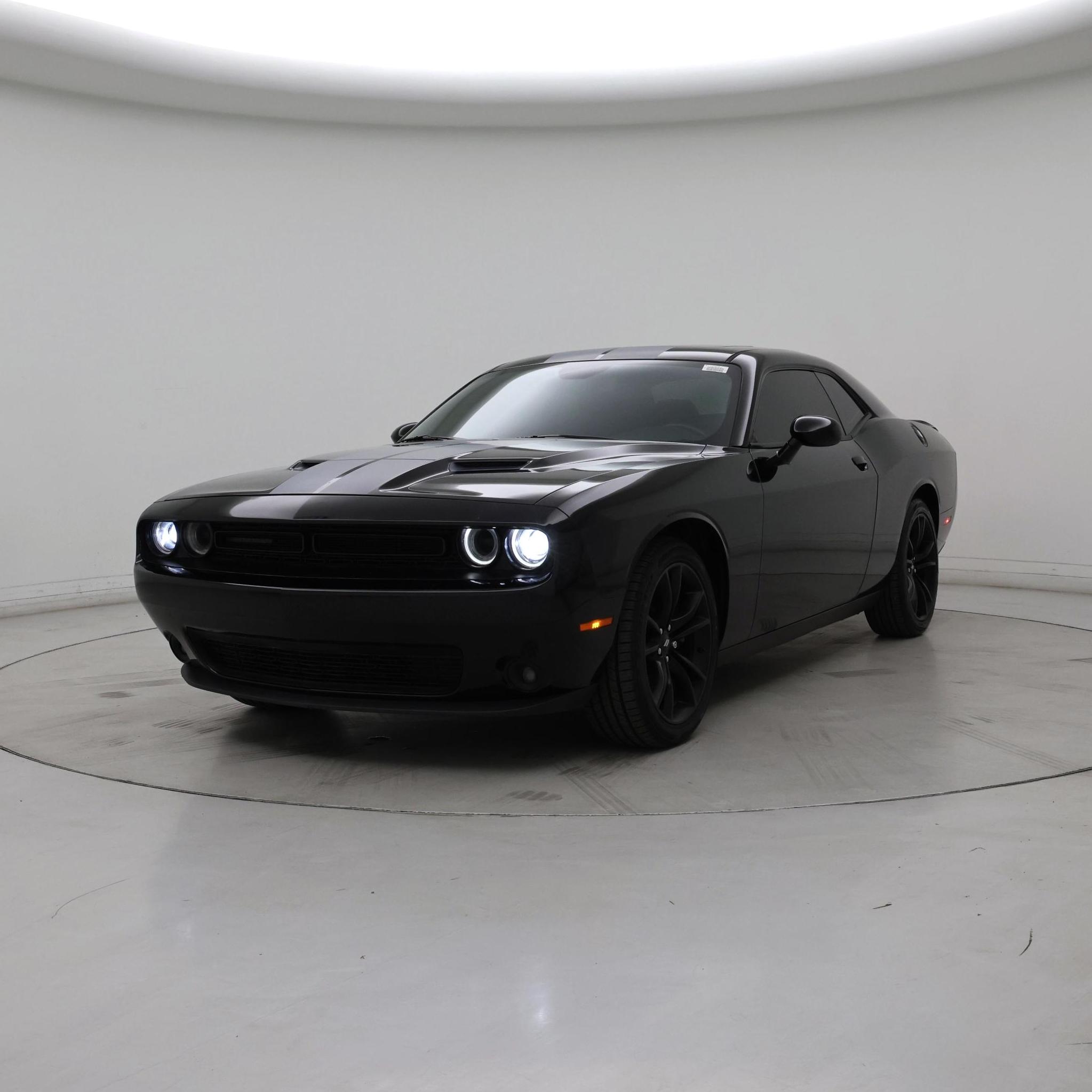 Thumbnail: 2018 Dodge Challenger - 4