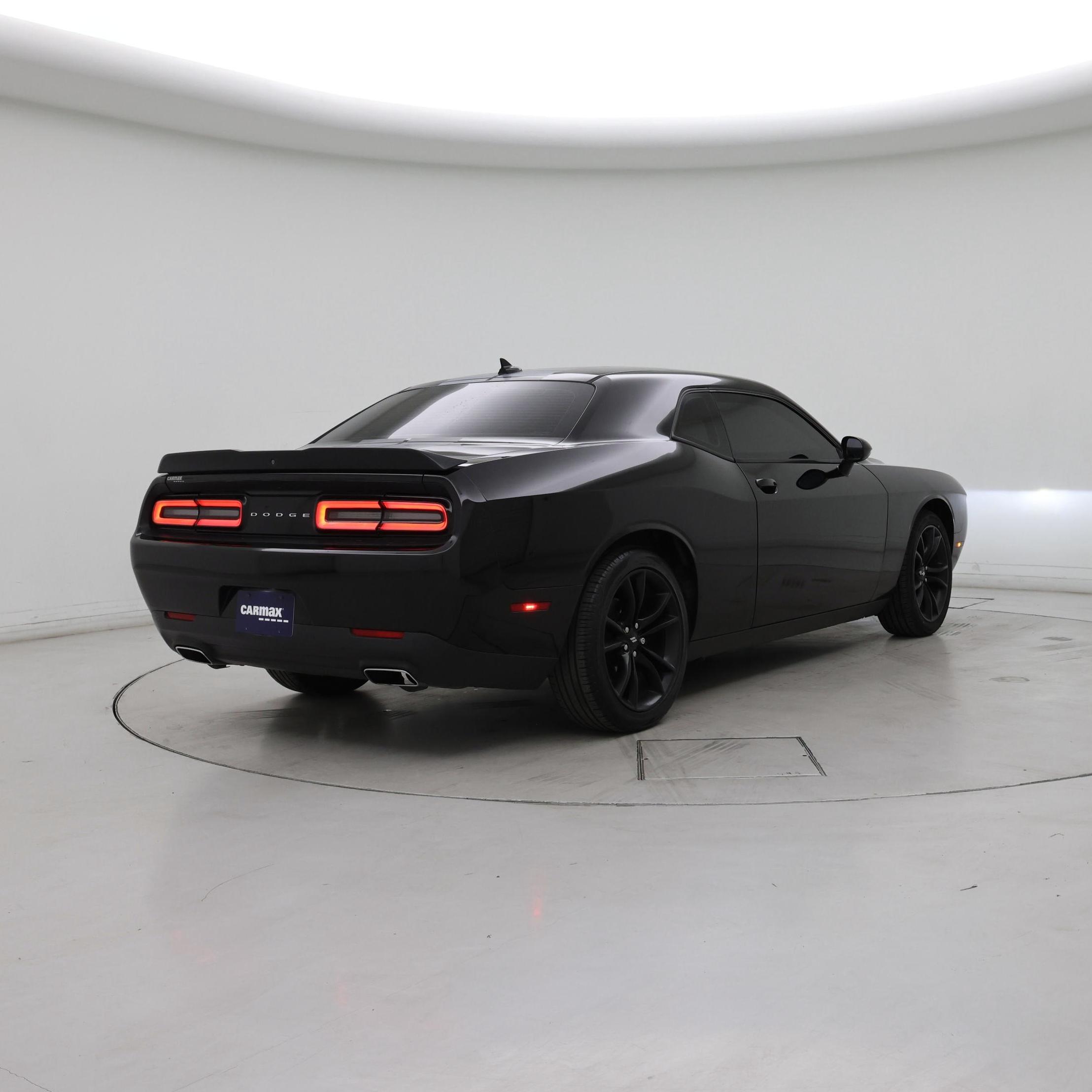 Thumbnail: 2018 Dodge Challenger - 8