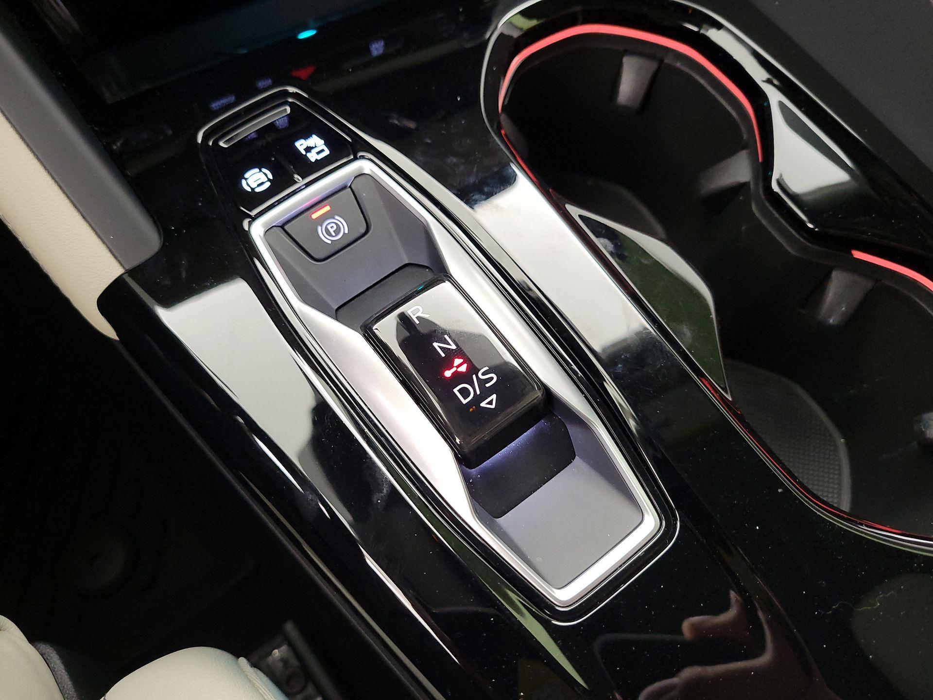 Thumbnail: 2025 Audi Q5 - 15