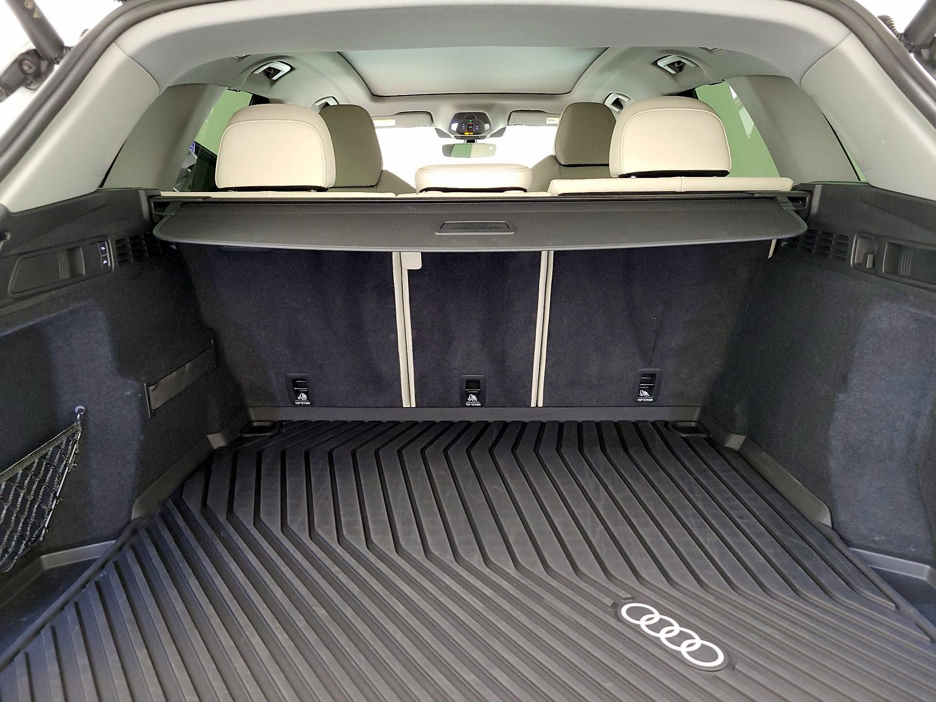 Thumbnail: 2025 Audi Q5 - 16