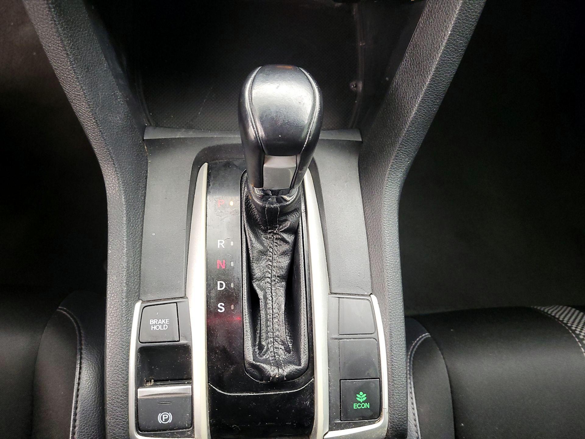 Thumbnail: 2019 Honda Civic - 17