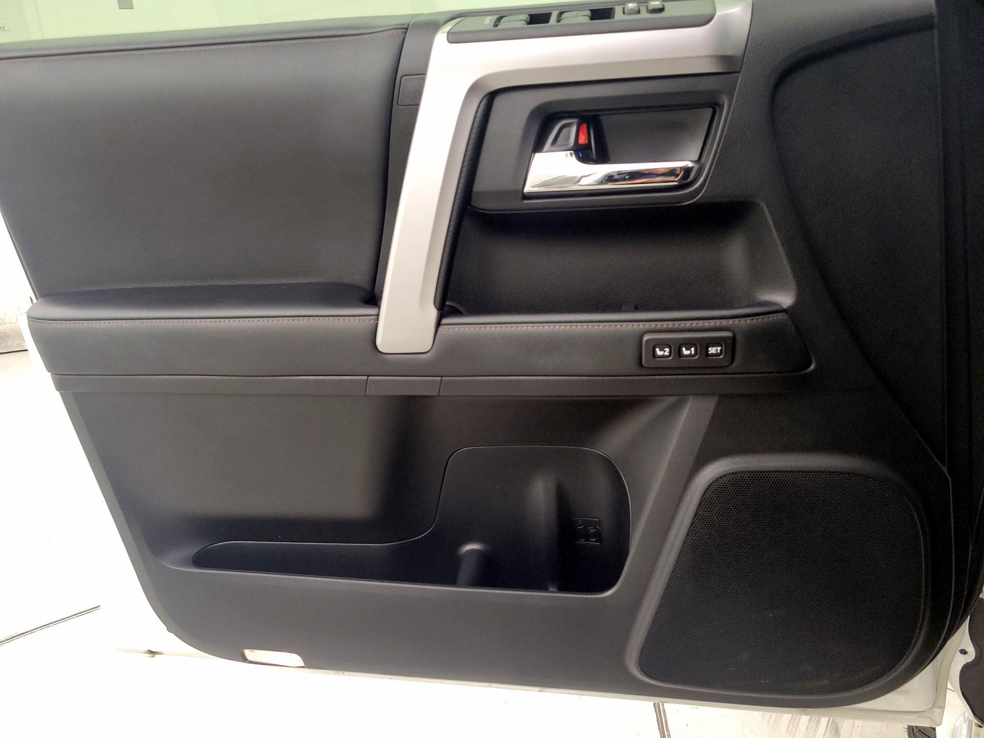 Thumbnail: 2020 Toyota 4Runner - 12