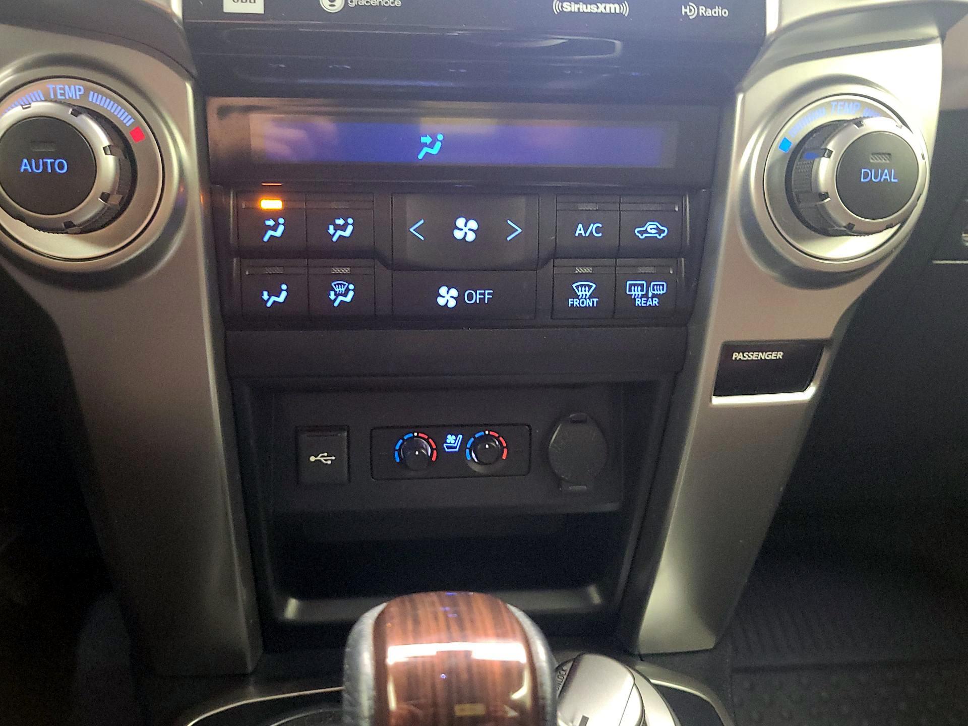 Thumbnail: 2020 Toyota 4Runner - 17