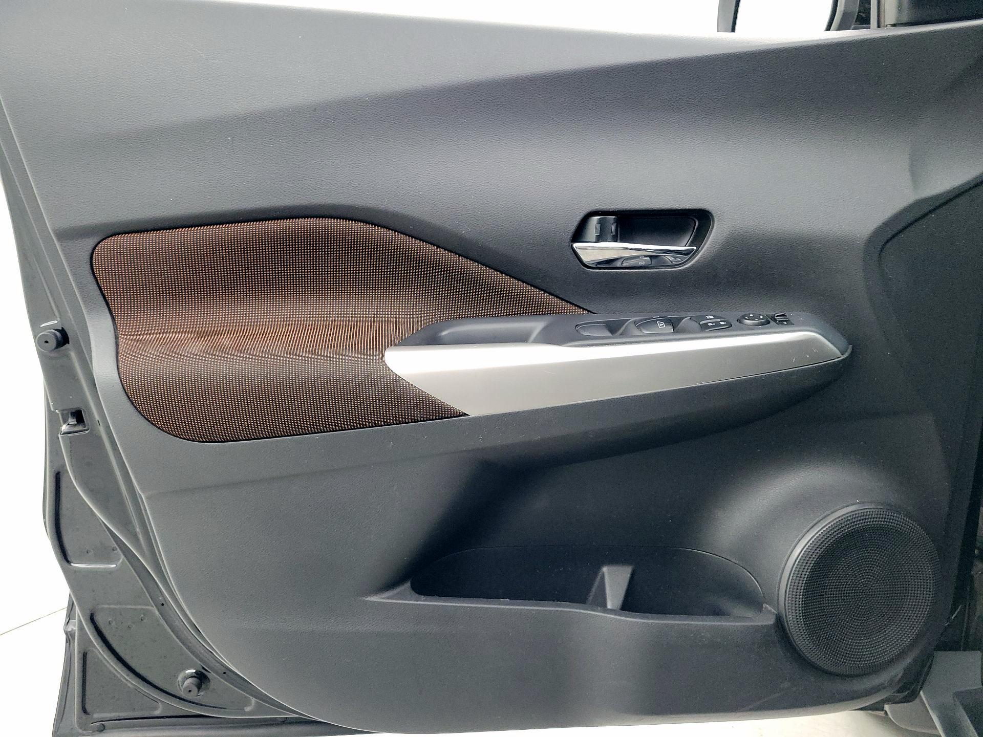 Thumbnail: 2019 Nissan Kicks - 12