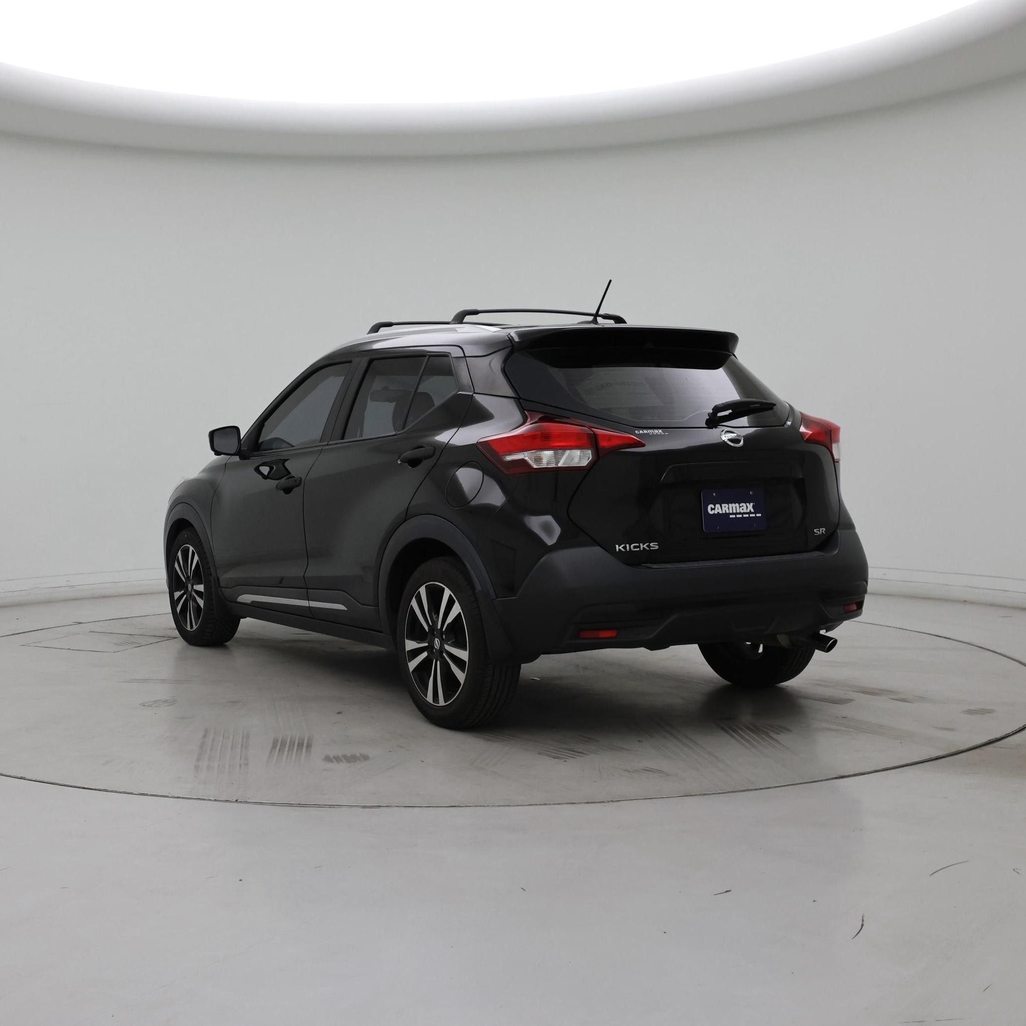 Thumbnail: 2019 Nissan Kicks - 2