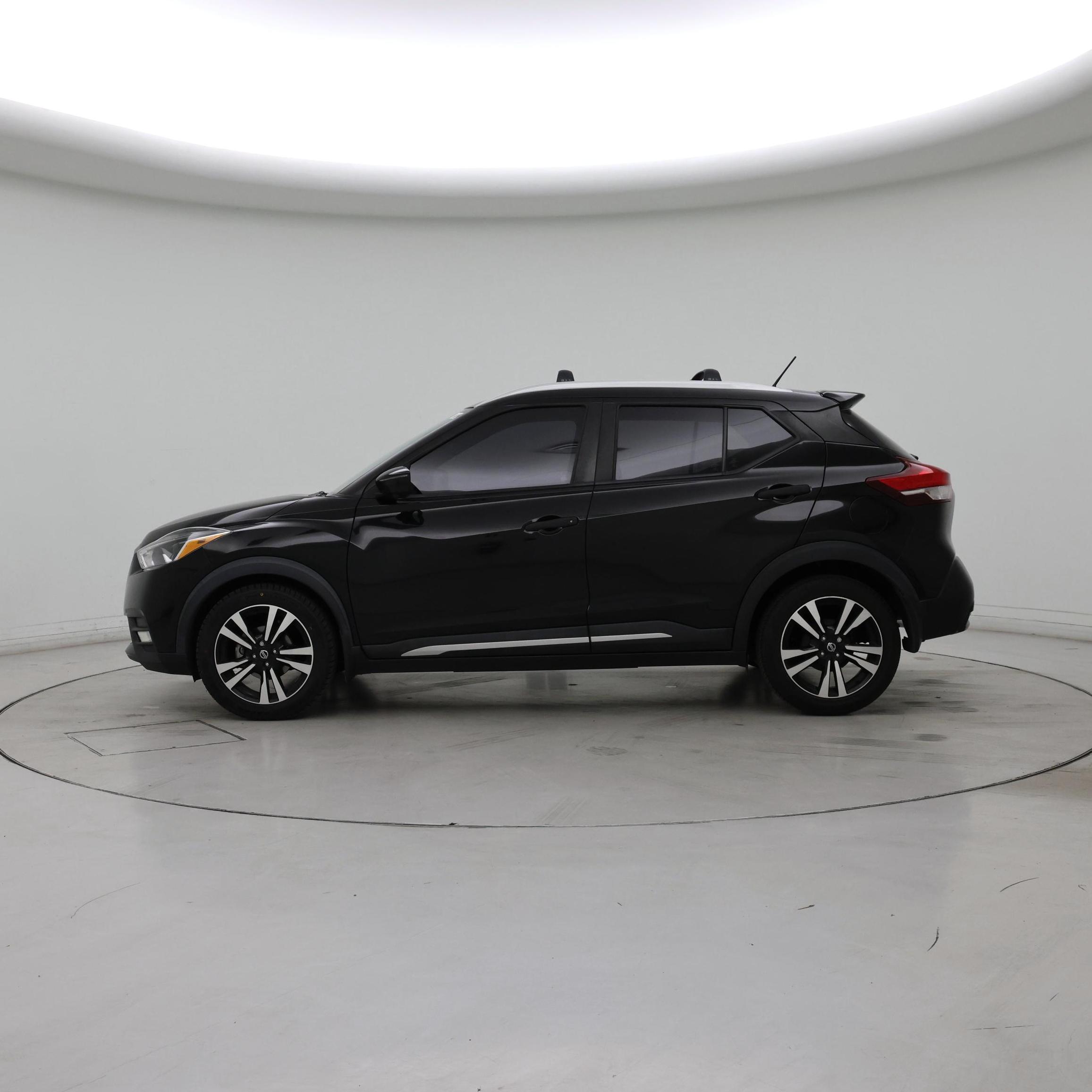 Thumbnail: 2019 Nissan Kicks - 3
