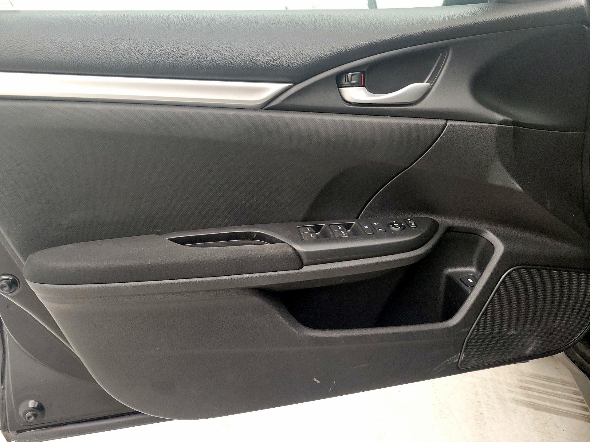 Thumbnail: 2018 Honda Civic - 10