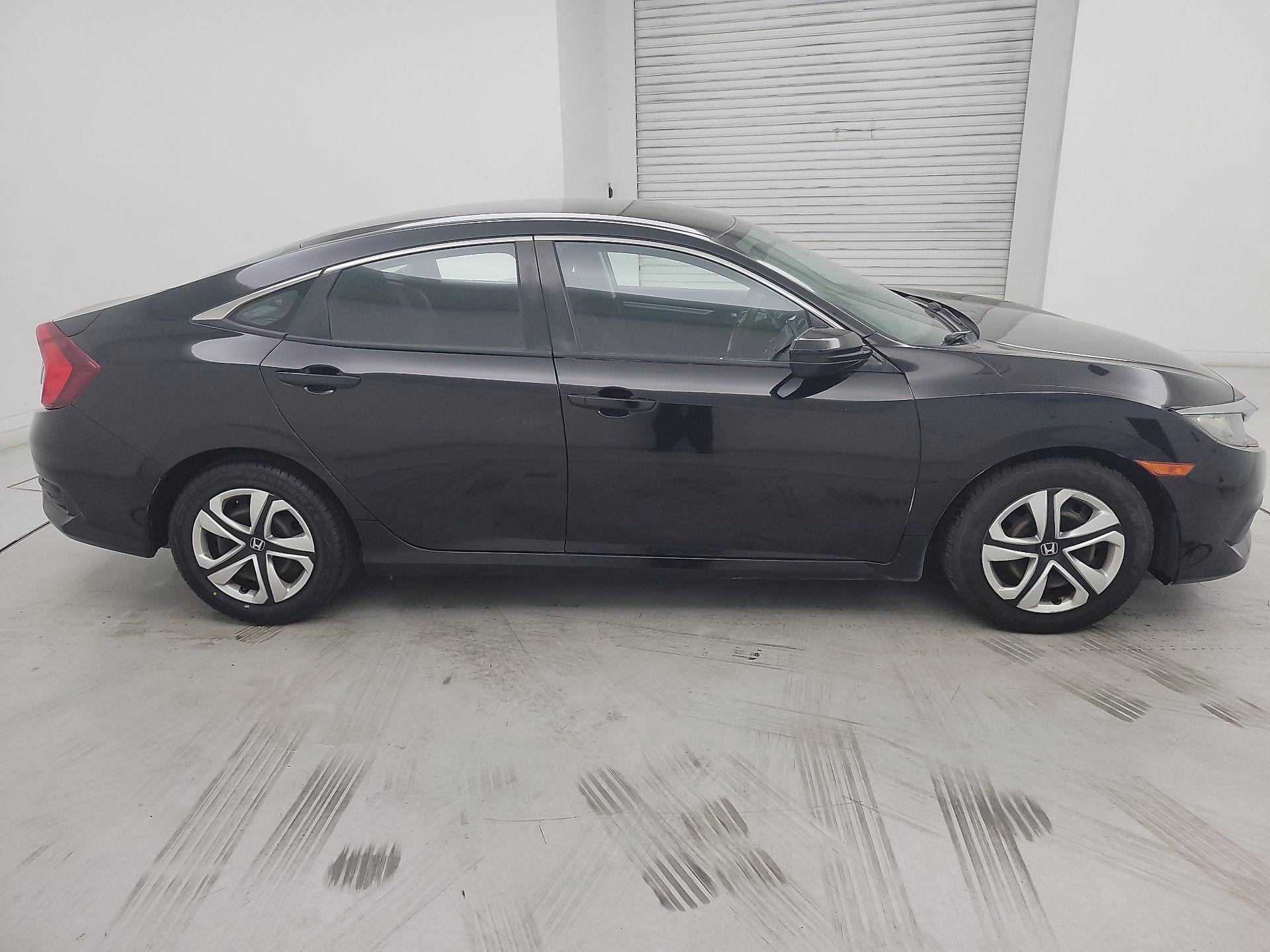 Thumbnail: 2018 Honda Civic - 4