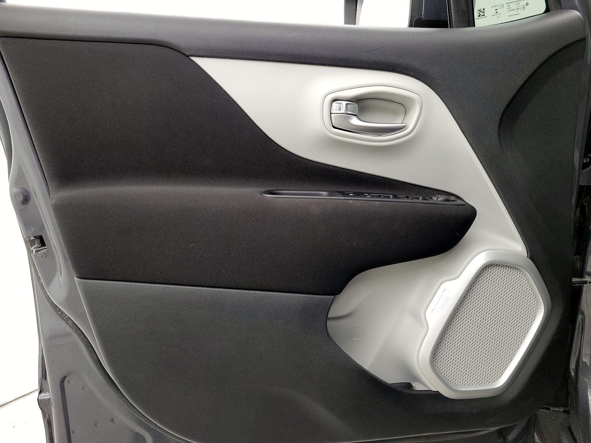 Thumbnail: 2021 Jeep Renegade - 12