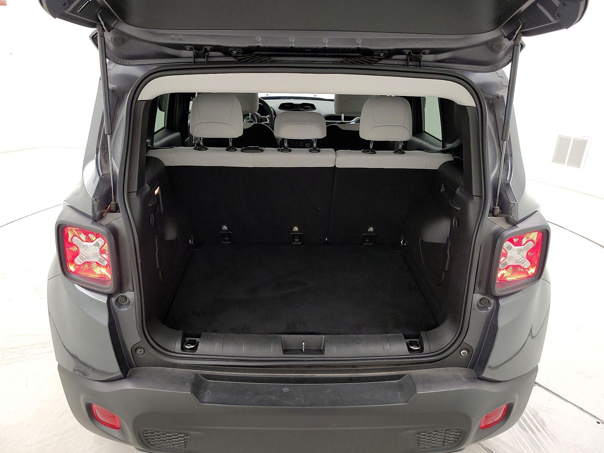 Thumbnail: 2021 Jeep Renegade - 20