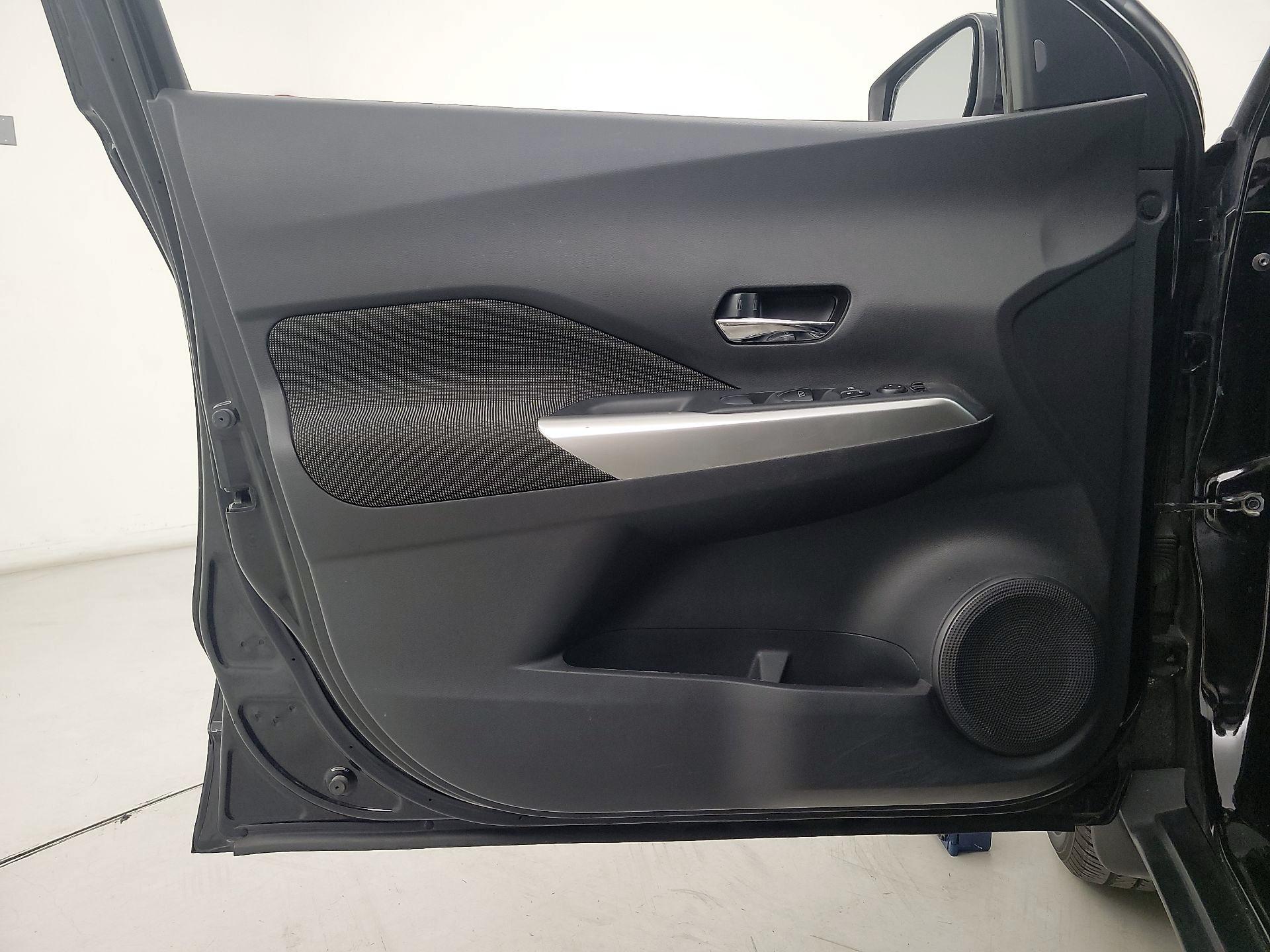 Thumbnail: 2019 Nissan Kicks - 12