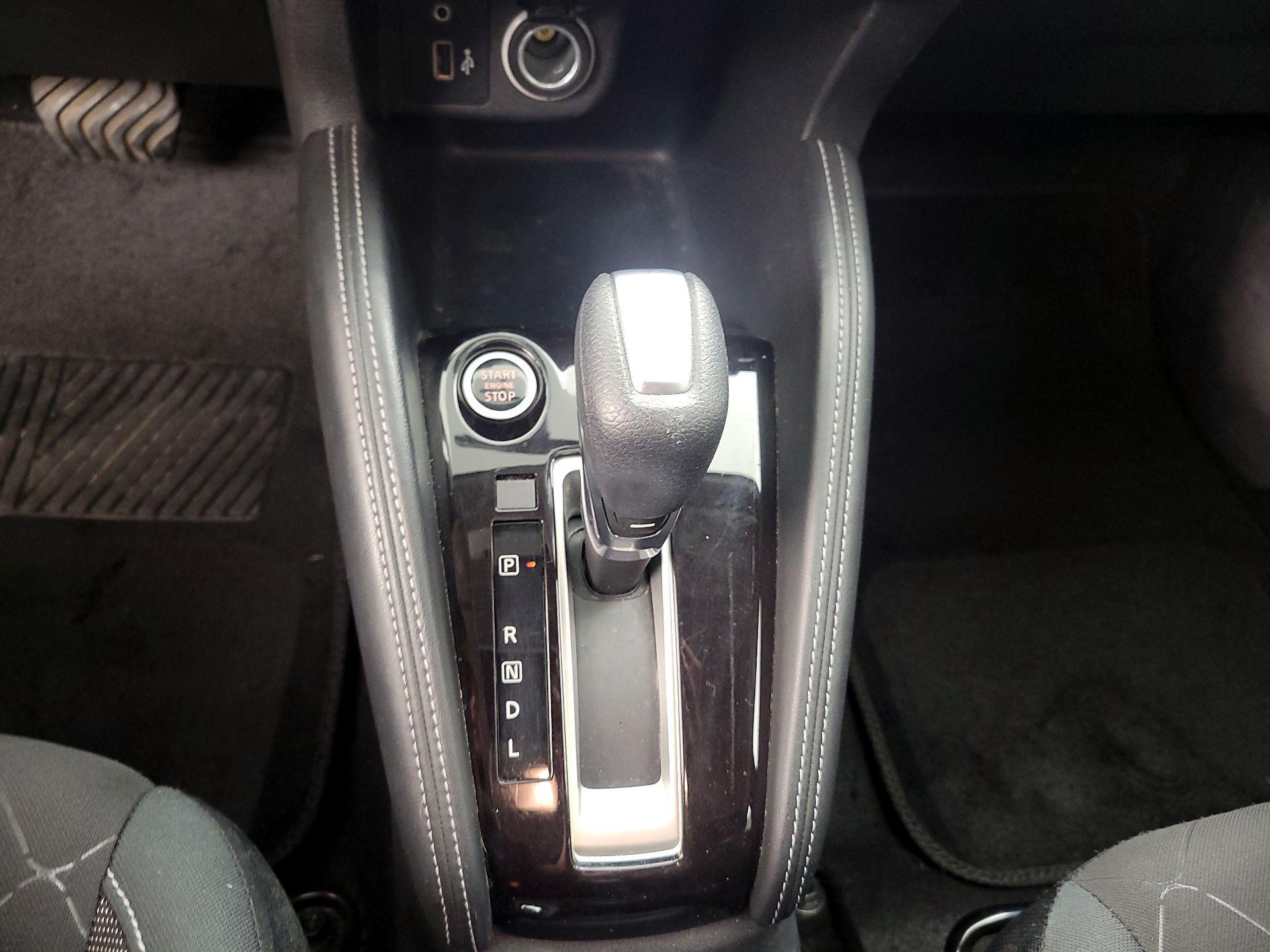 Thumbnail: 2019 Nissan Kicks - 16