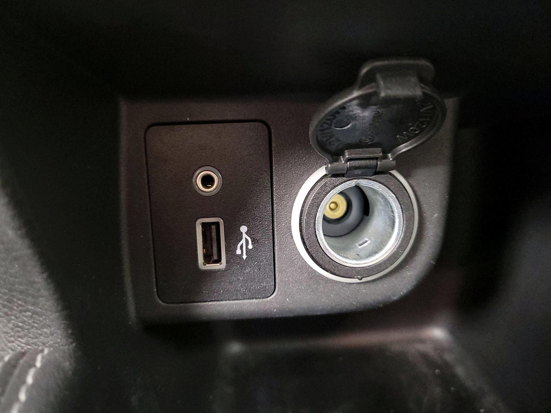 Thumbnail: 2019 Nissan Kicks - 17