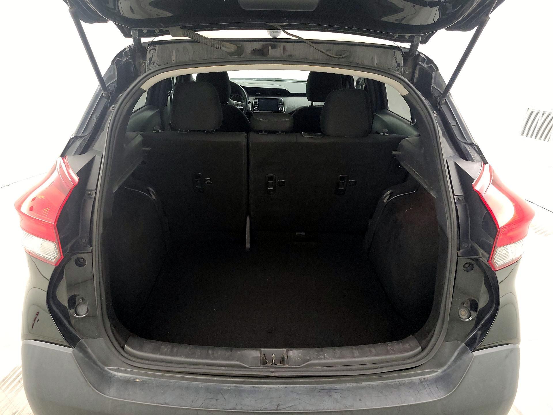 Thumbnail: 2019 Nissan Kicks - 19