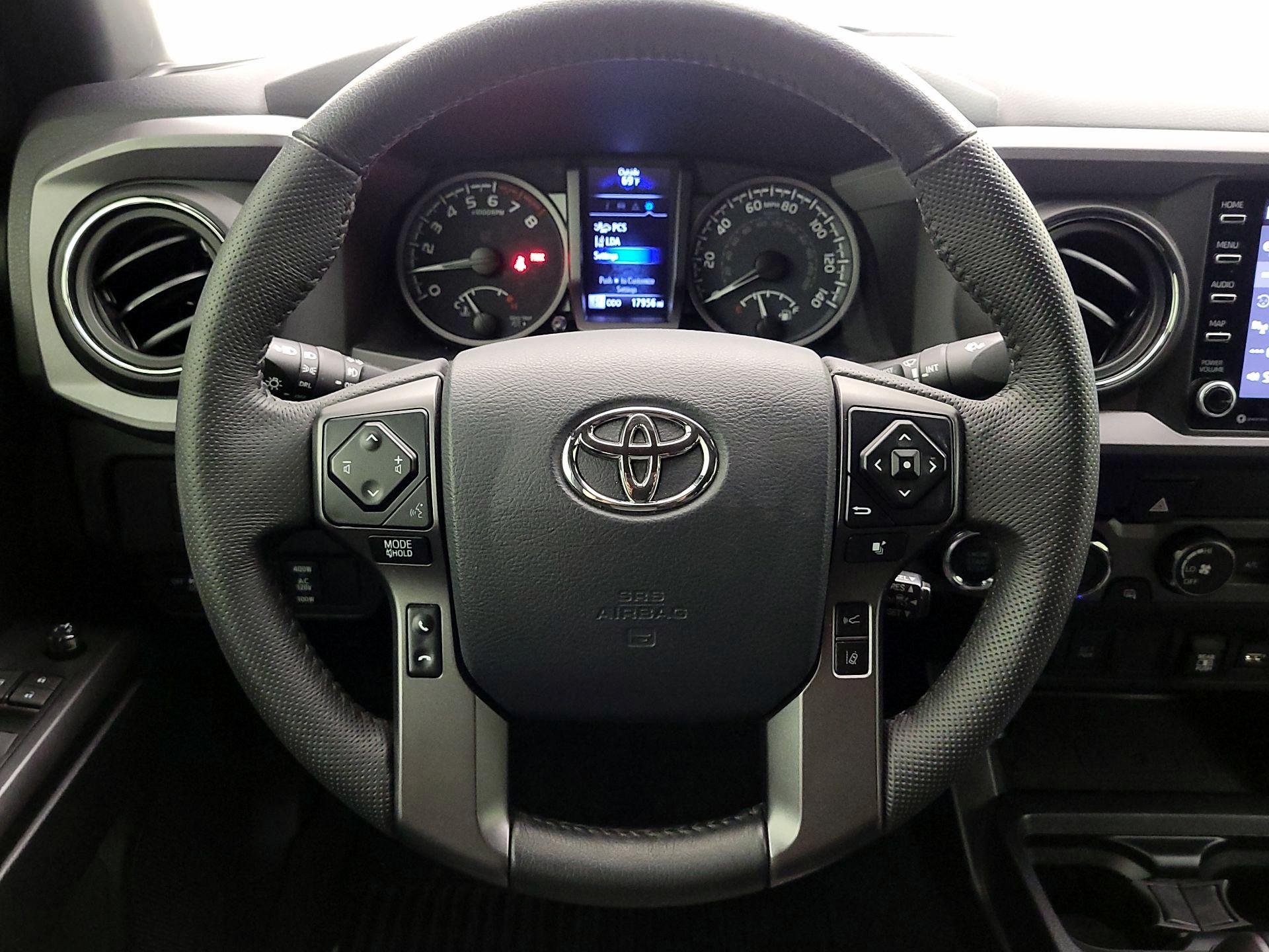 Thumbnail: 2020 Toyota Tacoma - 10