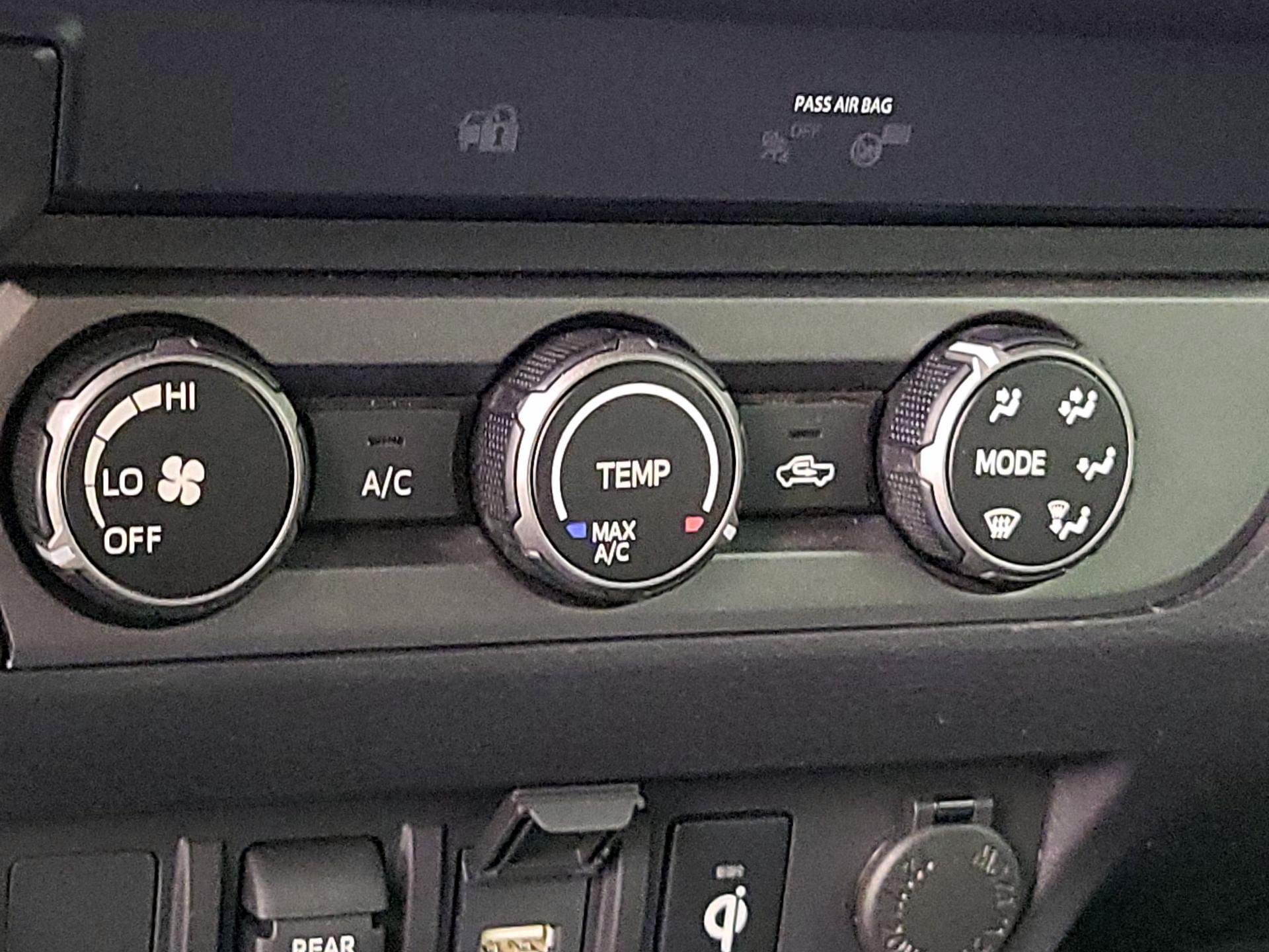 Thumbnail: 2020 Toyota Tacoma - 16